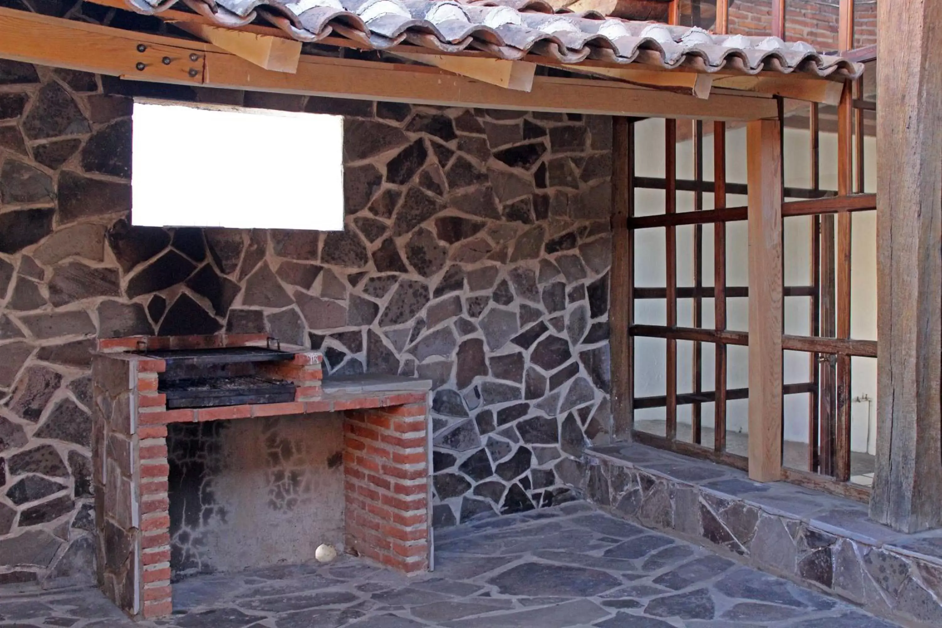 BBQ Facilities in Las Margaritas Hotel Posada