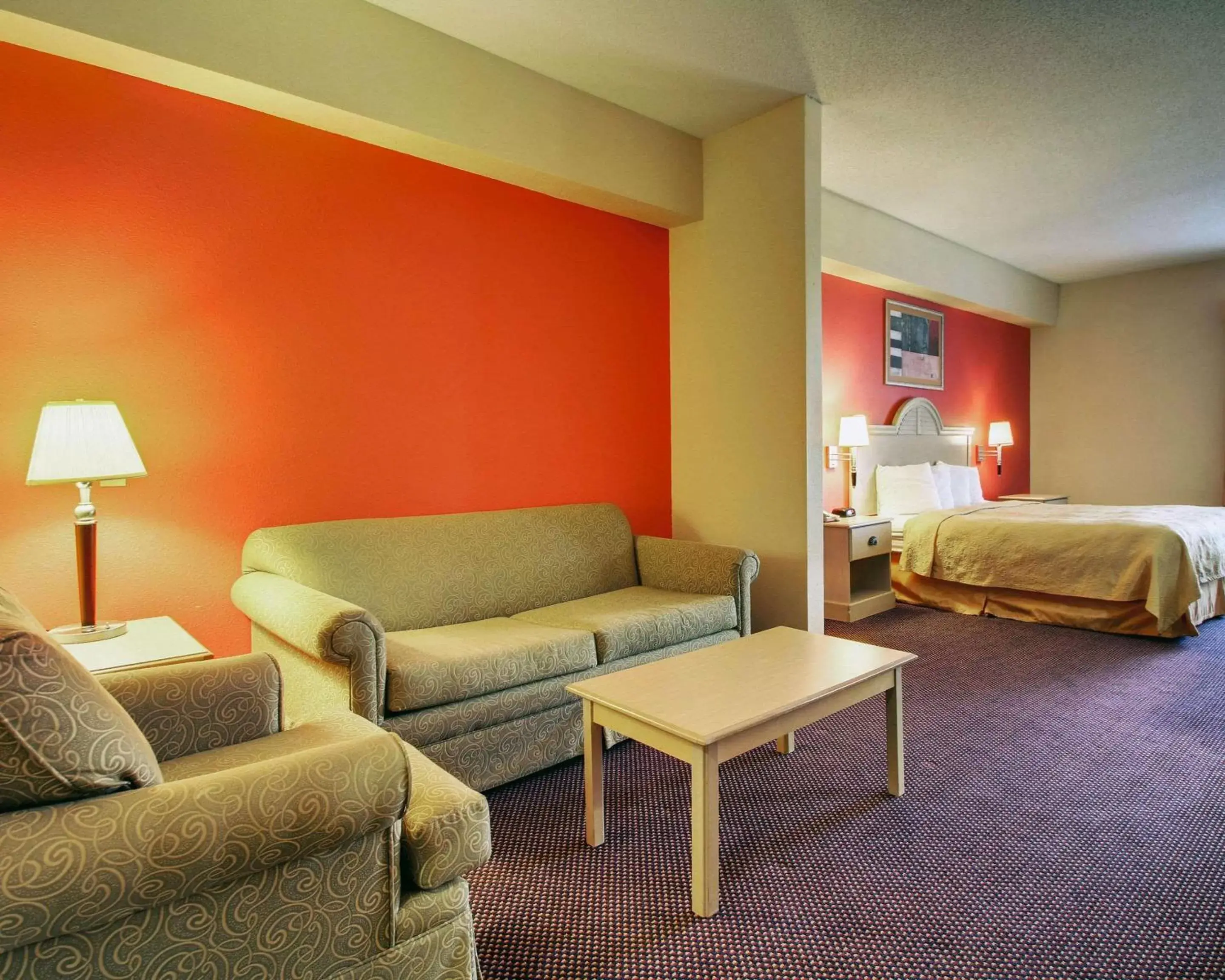 Photo of the whole room, Seating Area in Quality Inn & Suites Hattiesburg