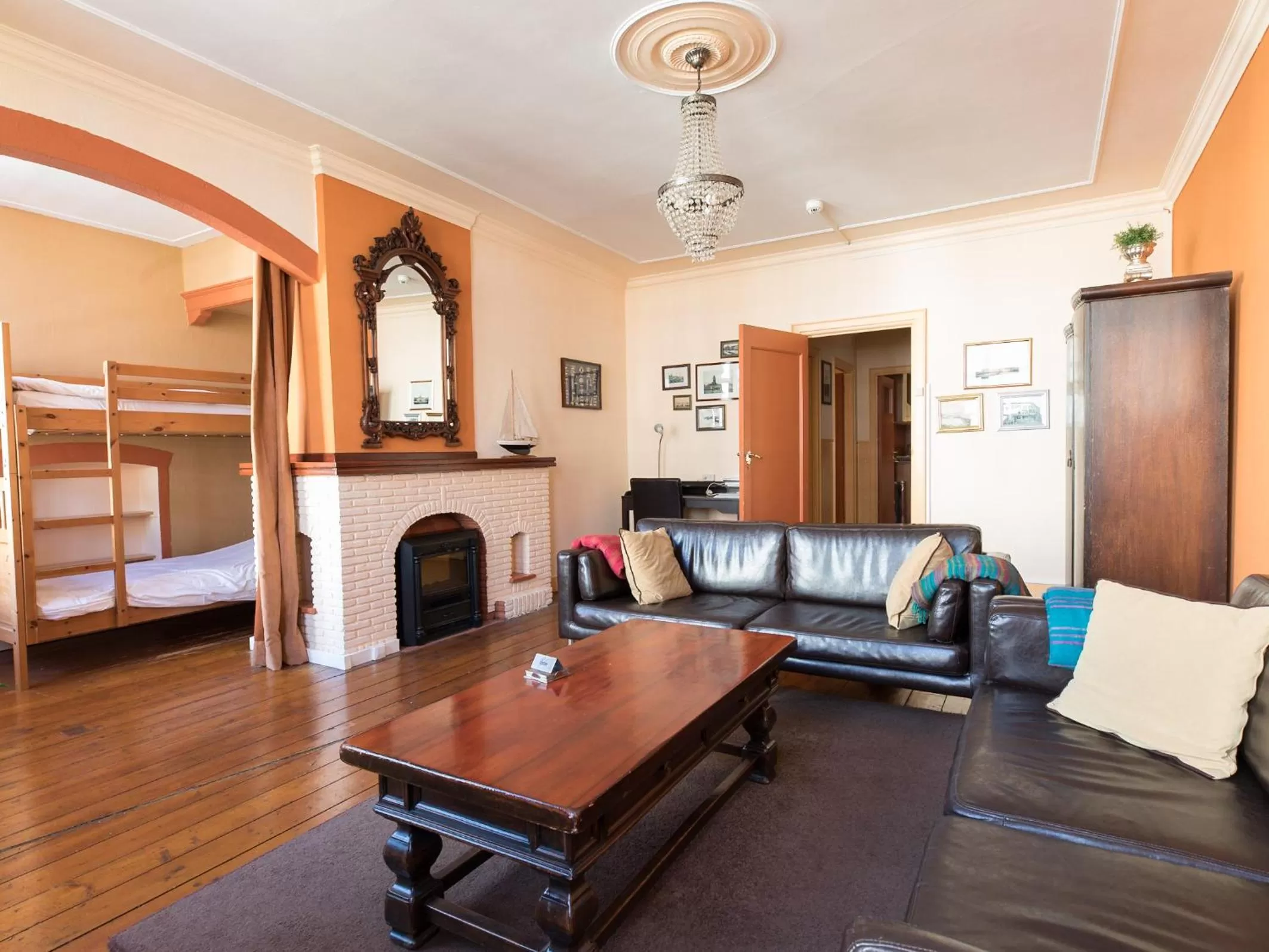 Living room in Hotel de Vischpoorte, centrum Deventer en aan de IJssel