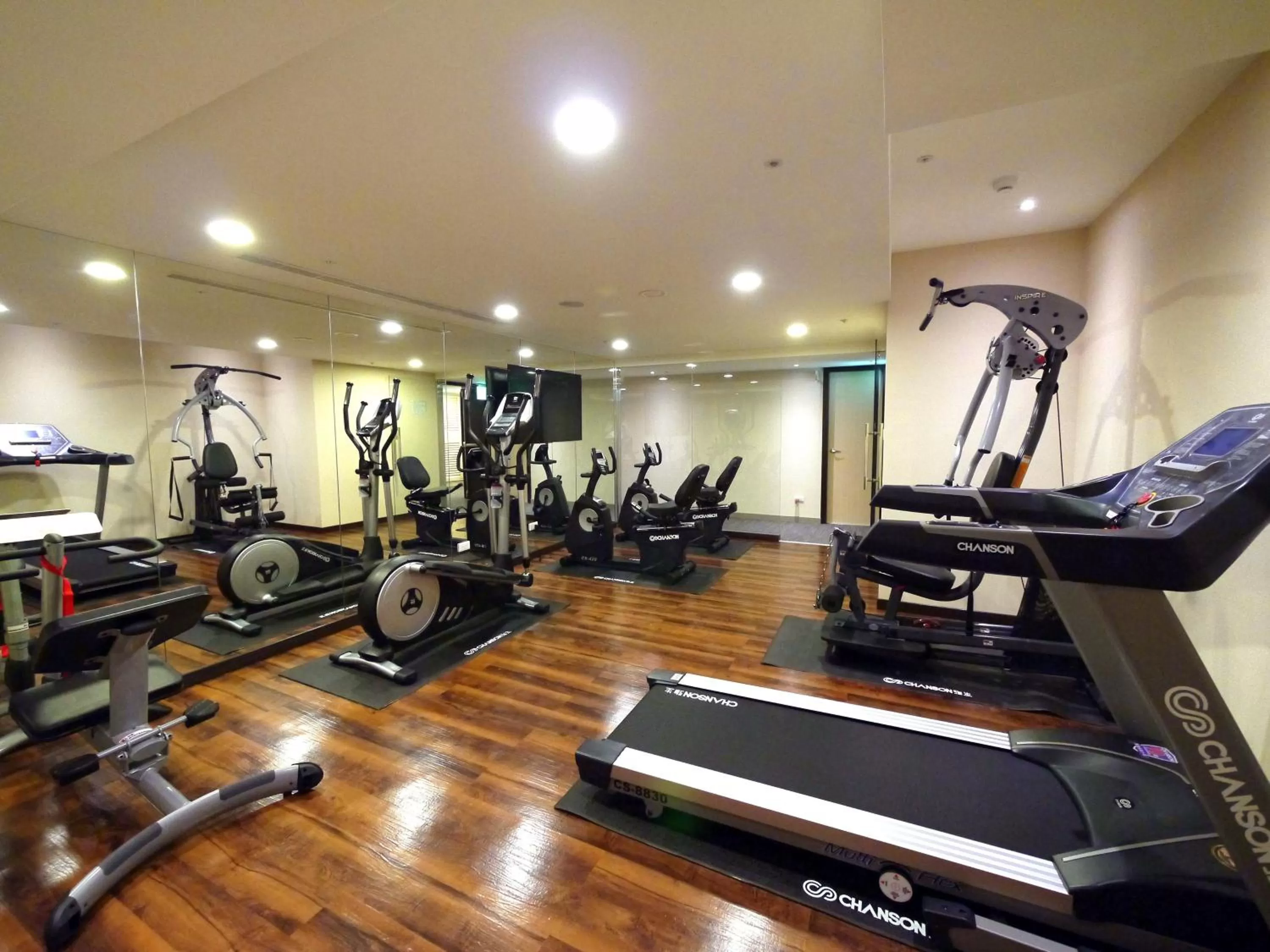 Fitness centre/facilities in Eastin Taipei Hotel