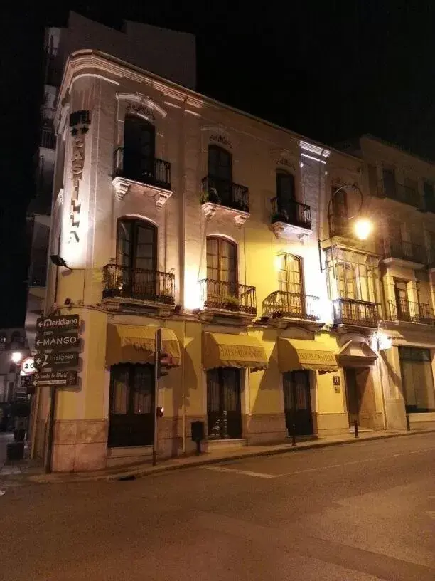 Facade/entrance, Property Building in Hotel Castilla