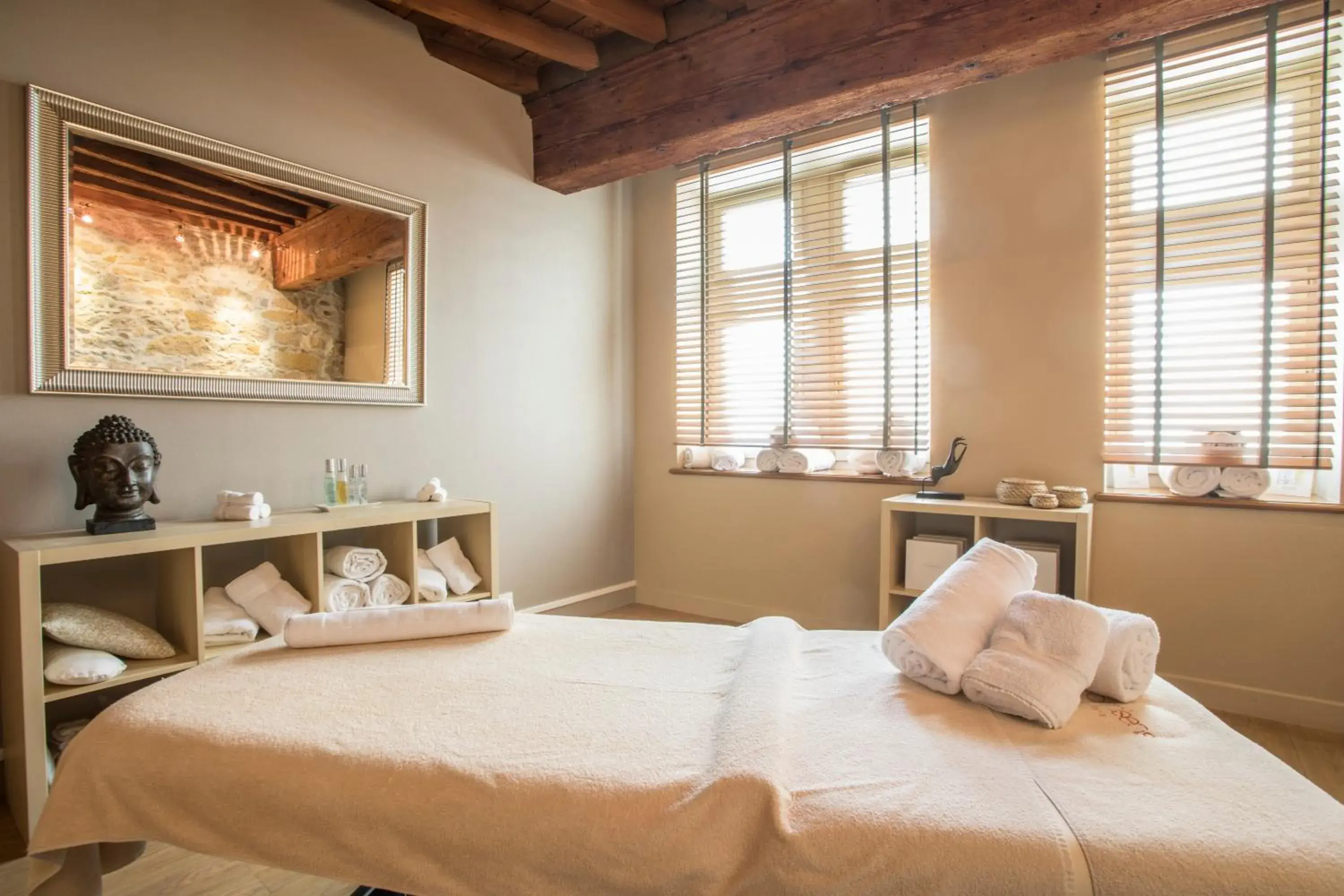 Massage, Bed in Villa Florentine