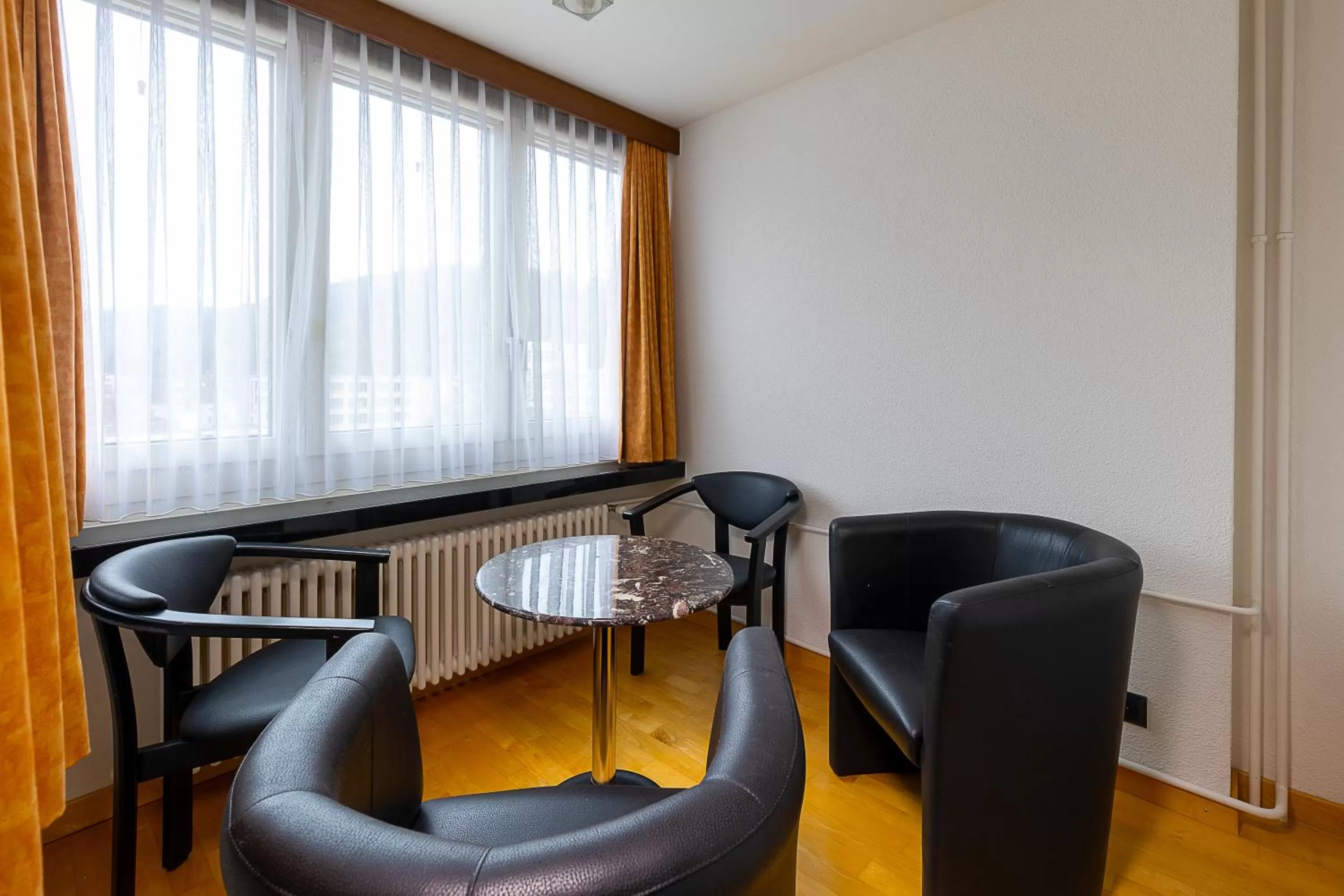 Seating area in Hotel Linde - 24h Self Check-in