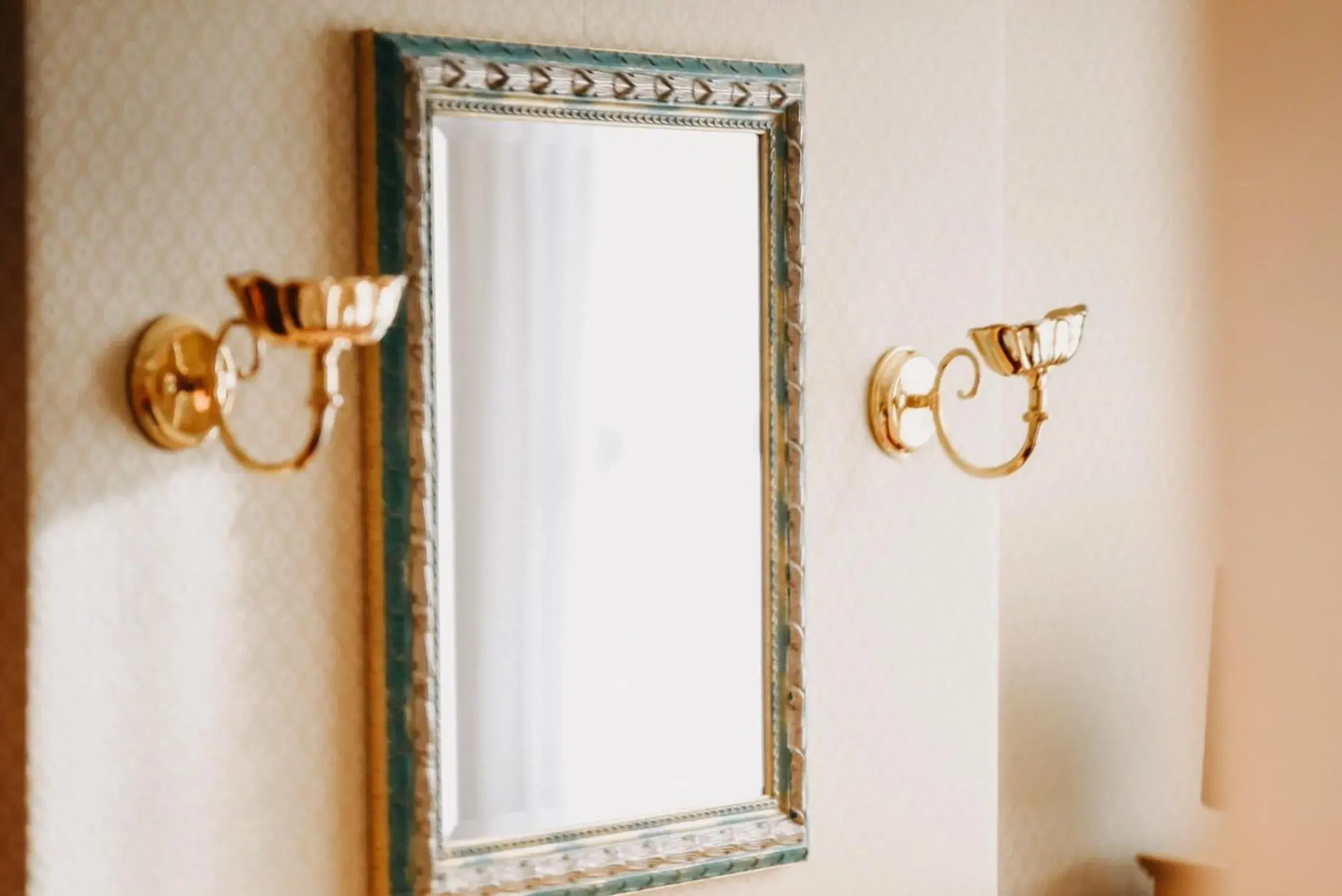 Decorative detail, Bathroom in SHG Hotel Antonella