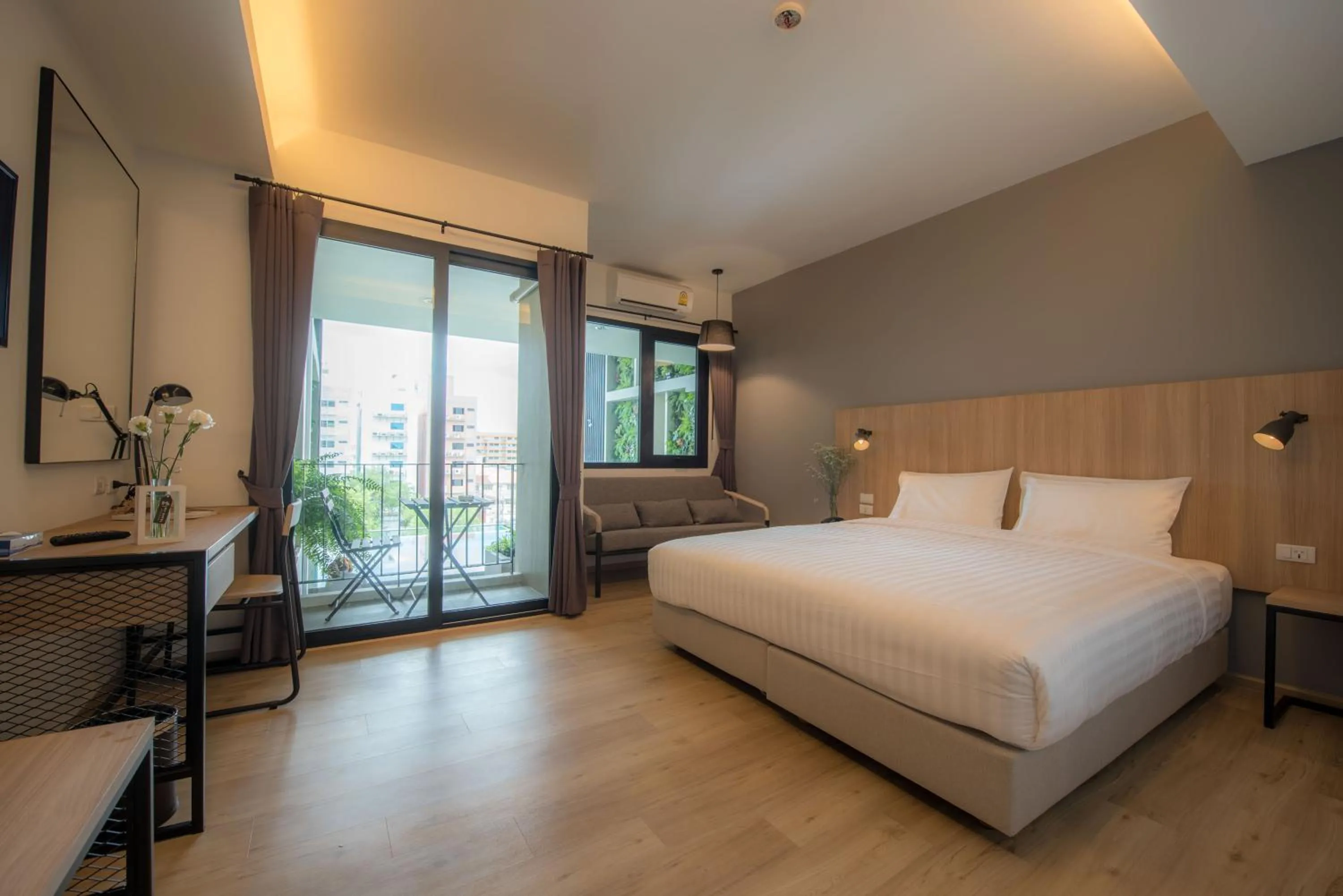  Pool Junior  in Mii Hotel Srinakarin