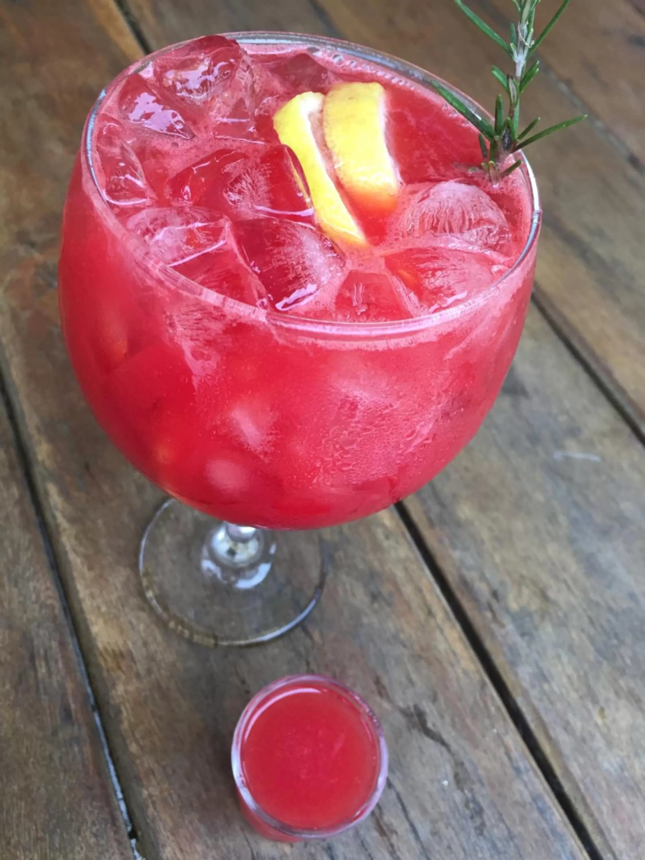 Drinks in MOA Pousada