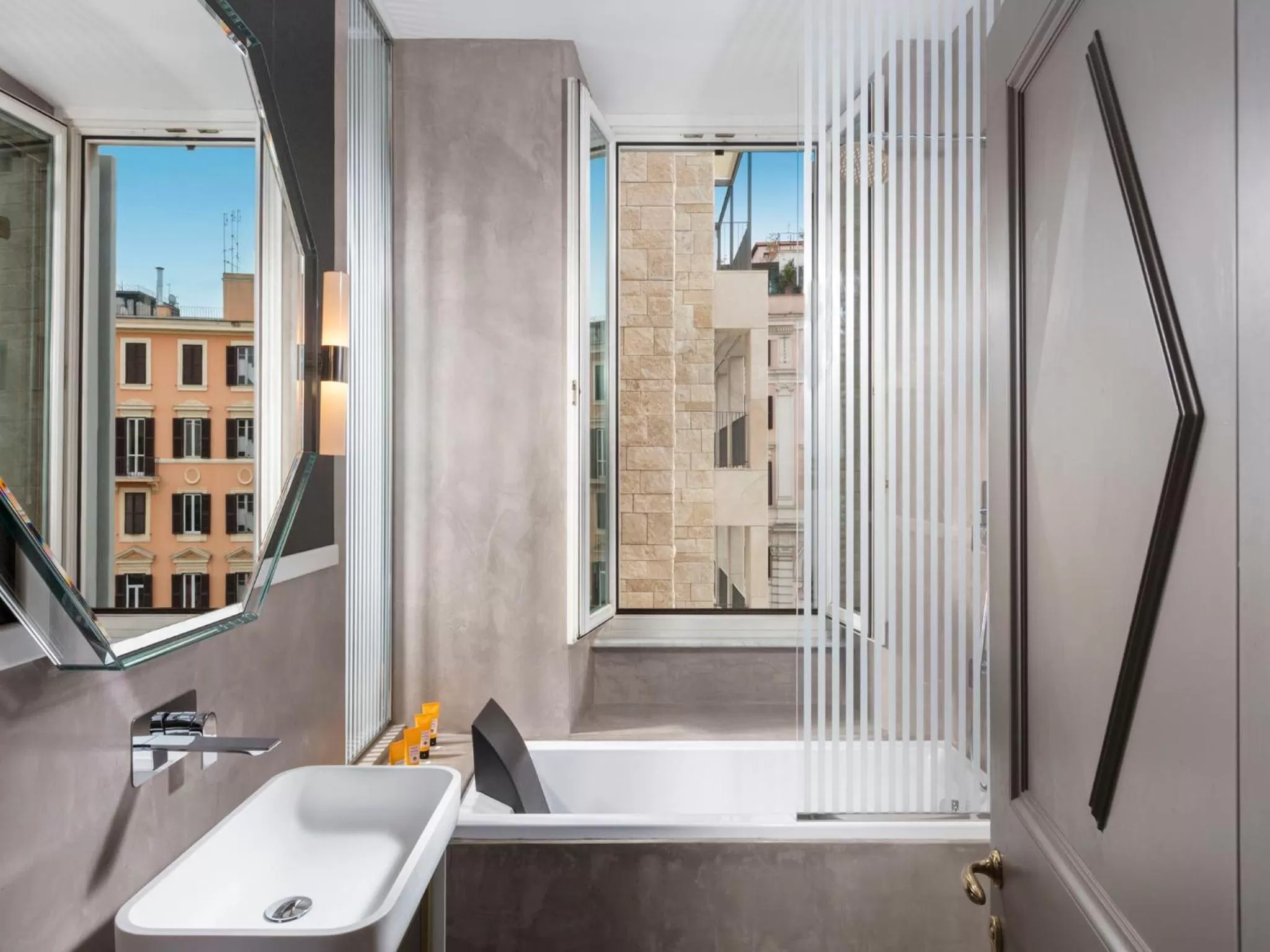 Bathroom in Hotel Palazzo Manfredi – Small Luxury Hotels of the World