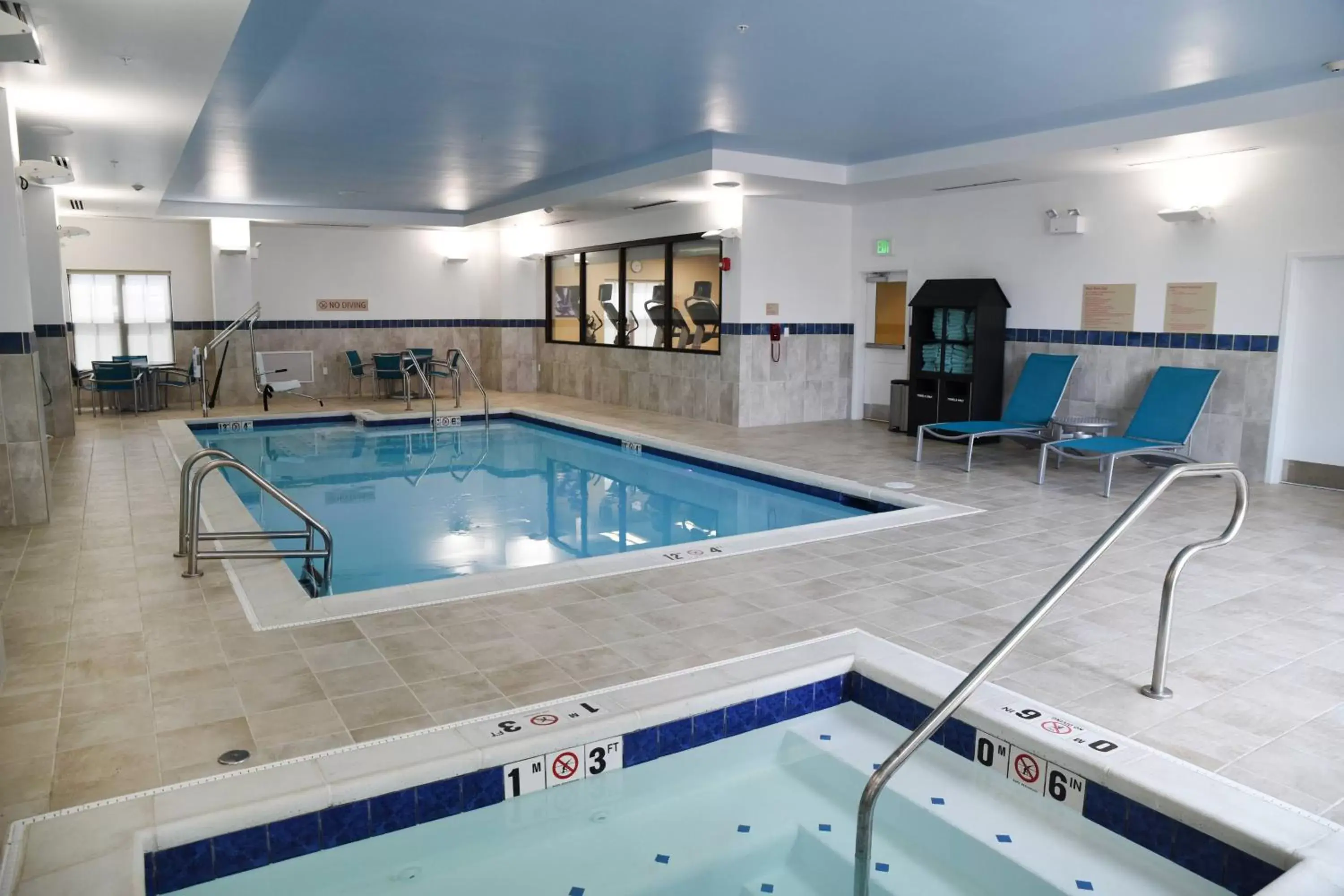 Swimming Pool in TownePlace Suites by Marriott Lawrence Downtown