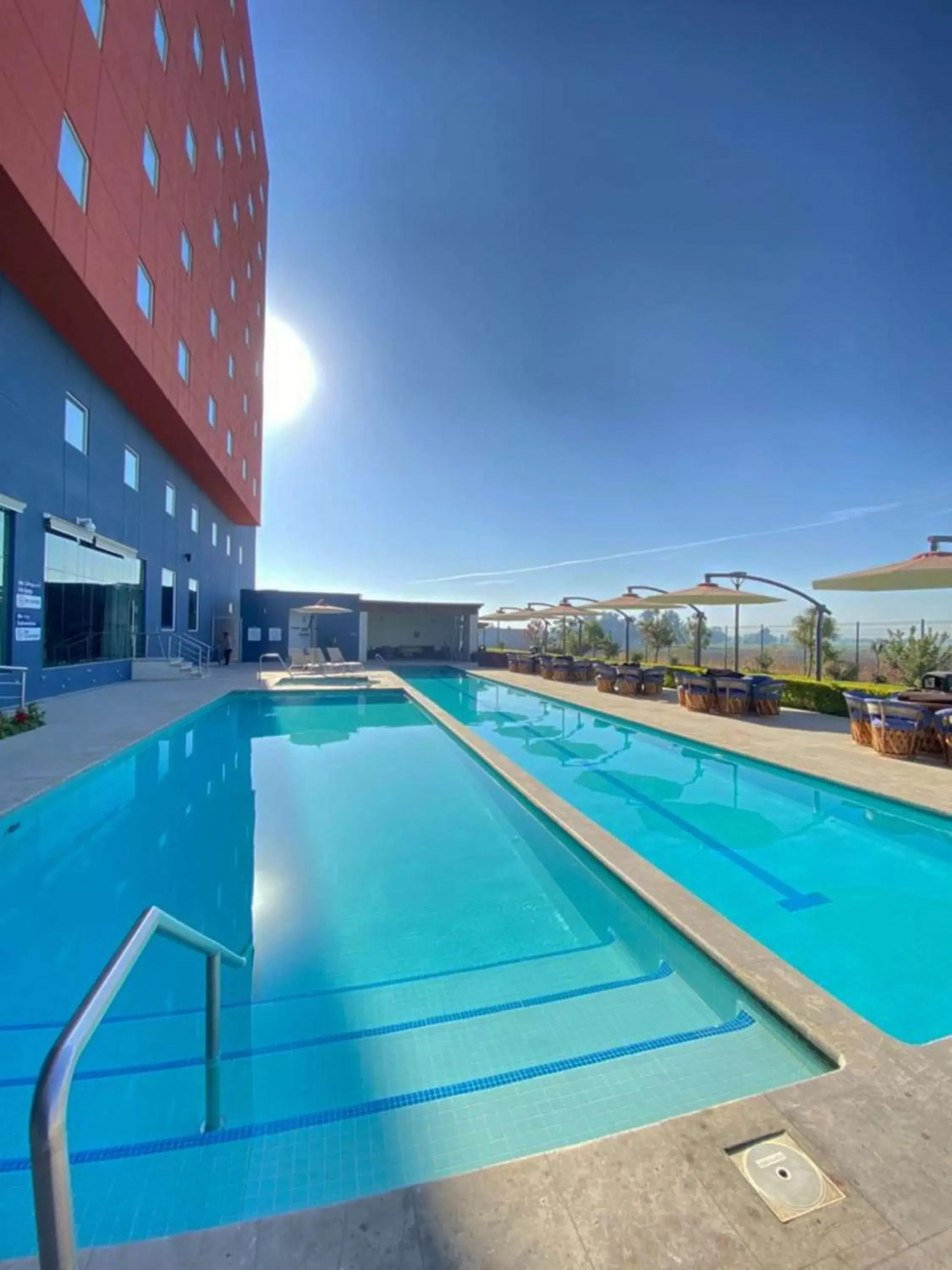 Pool view in Hampton Inn & Suites by Hilton Salamanca Bajio Pool view in Hampton Inn & Suites by Hilton Salamanca Bajio