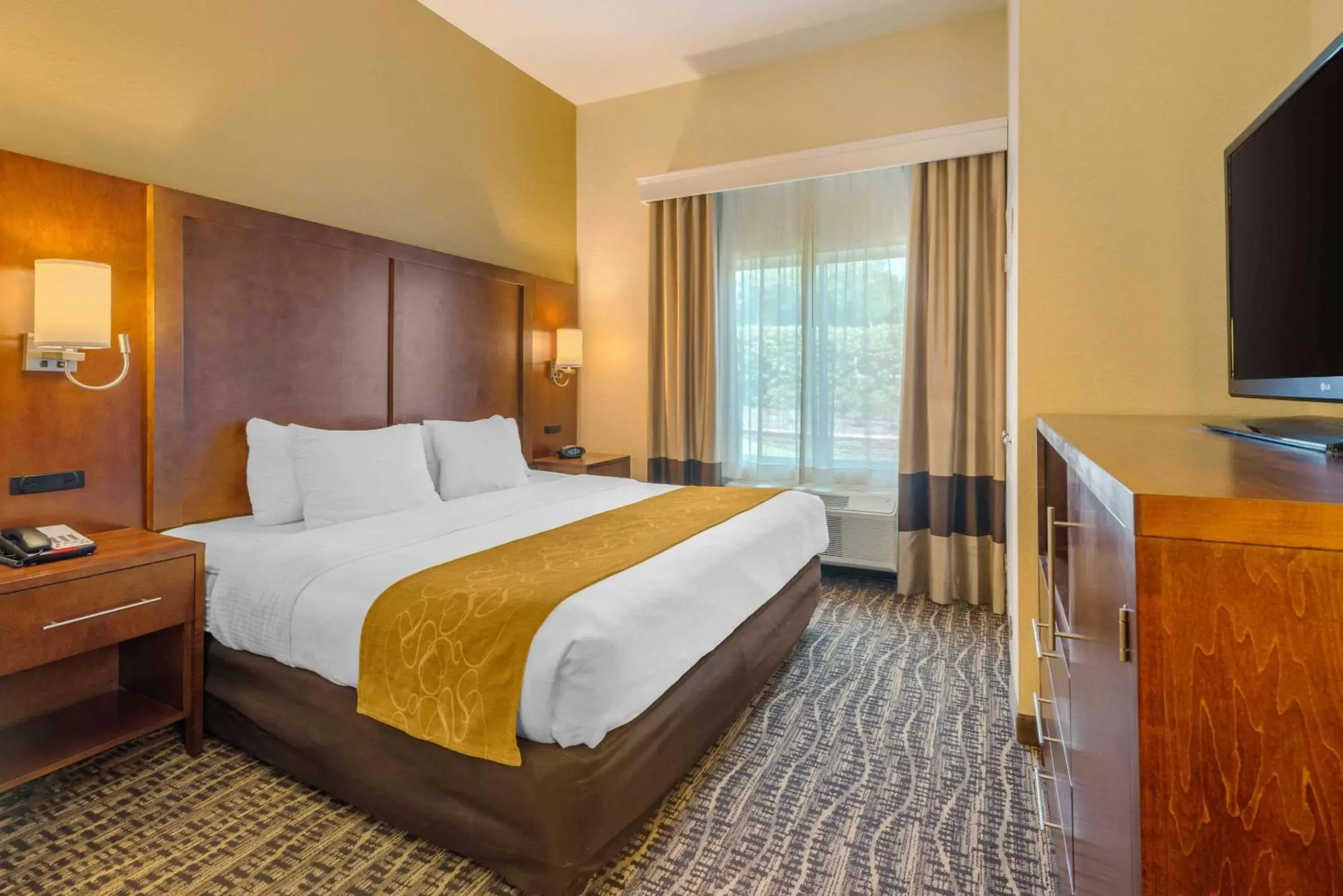 Bedroom, Bed in Comfort Suites The Villages