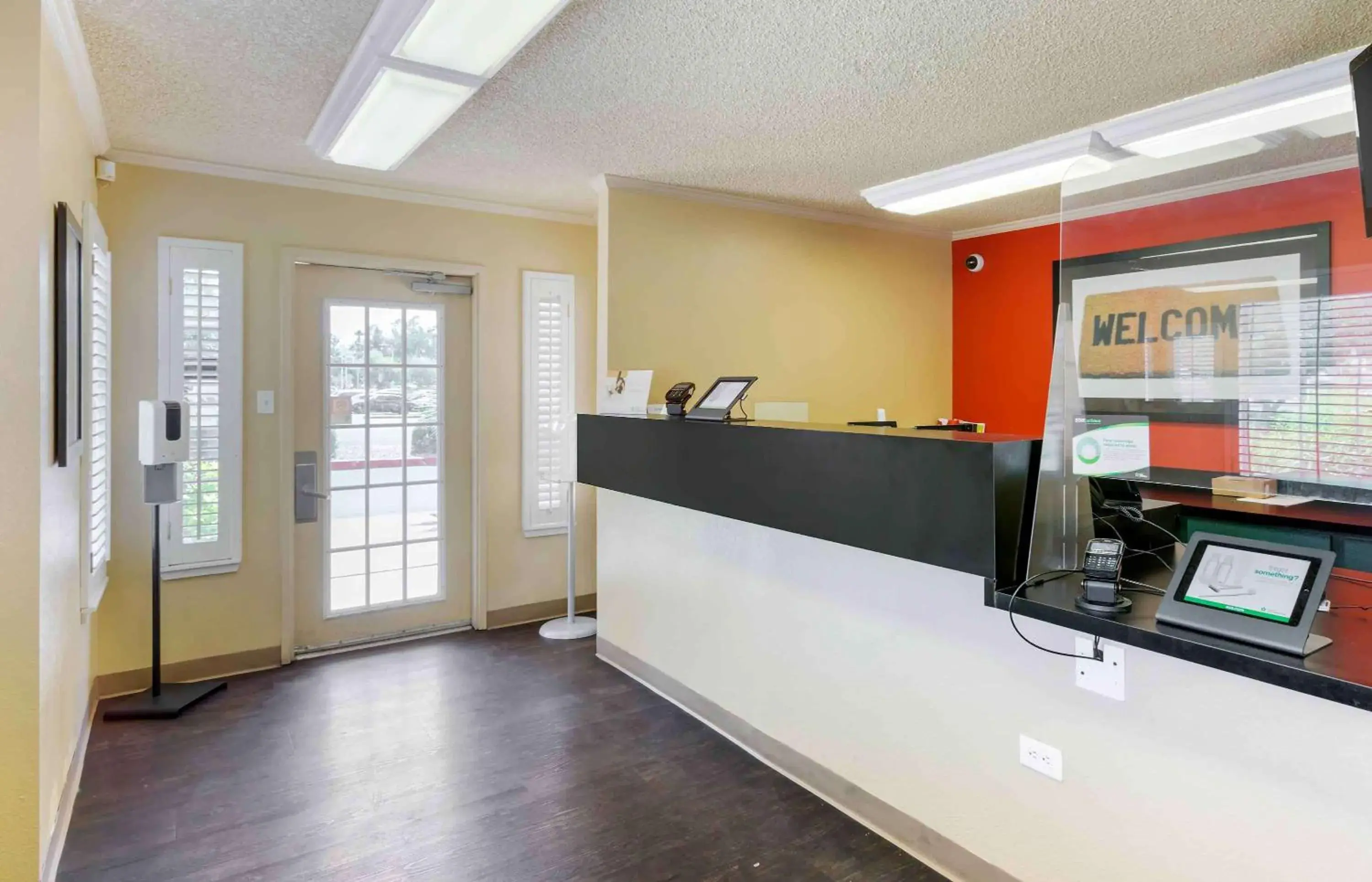 Lobby or reception in Extended Stay America Suites - Phoenix - Scottsdale - Old Town Lobby or reception in Extended Stay America Suites - Phoenix - Scottsdale - Old Town