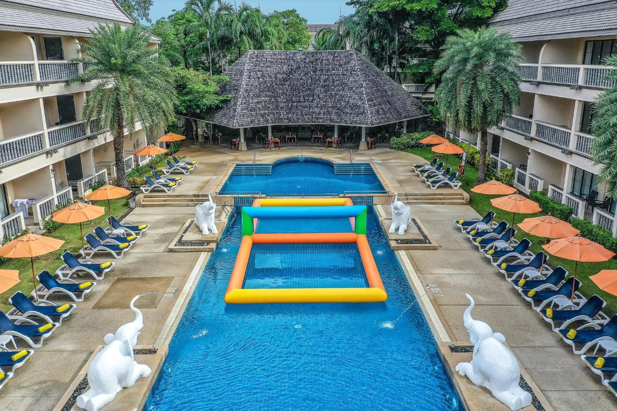 Swimming pool in Centara Kata Resort Phuket