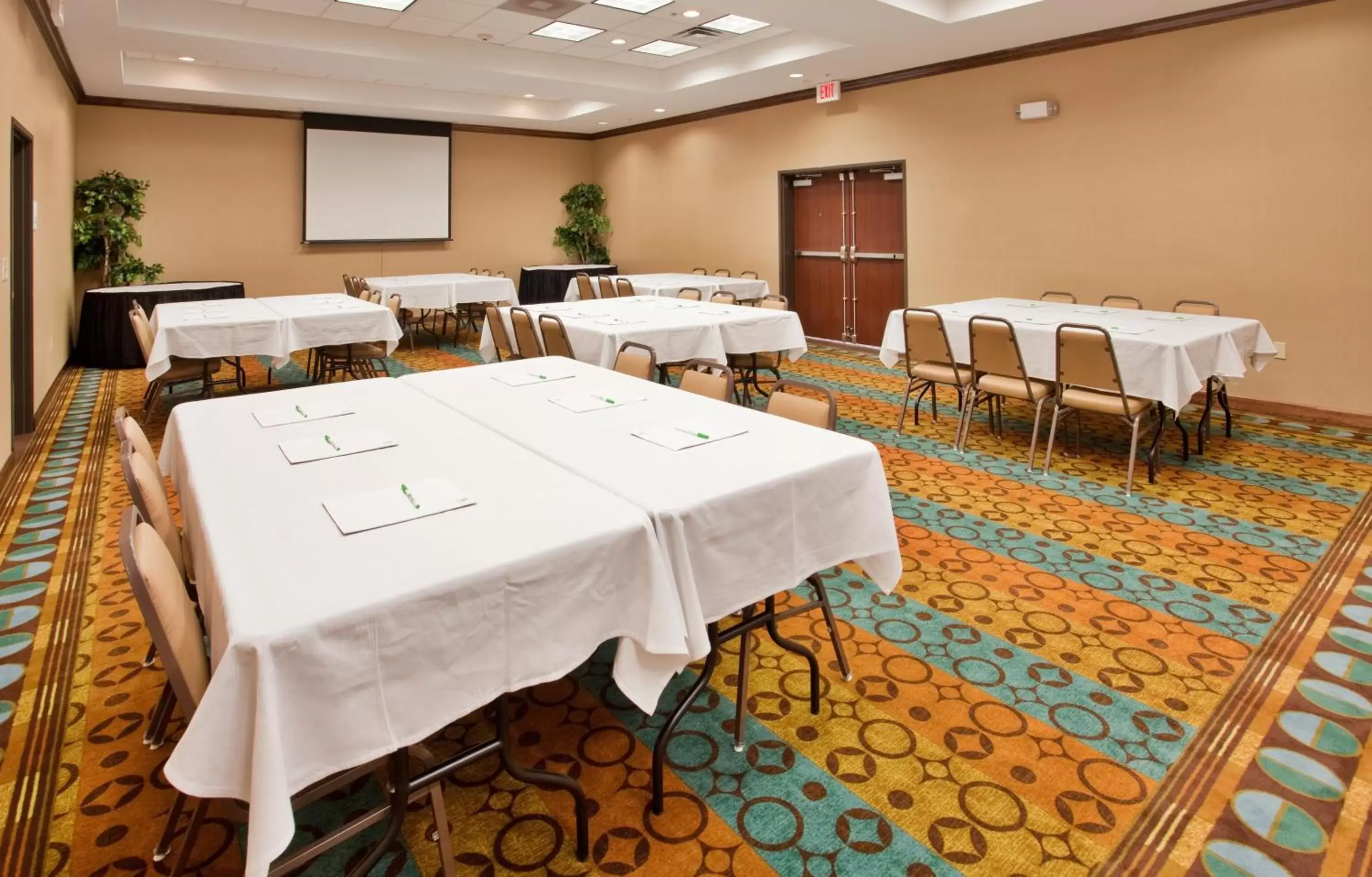Meeting/conference room in Holiday Inn Columbia East, an IHG Hotel