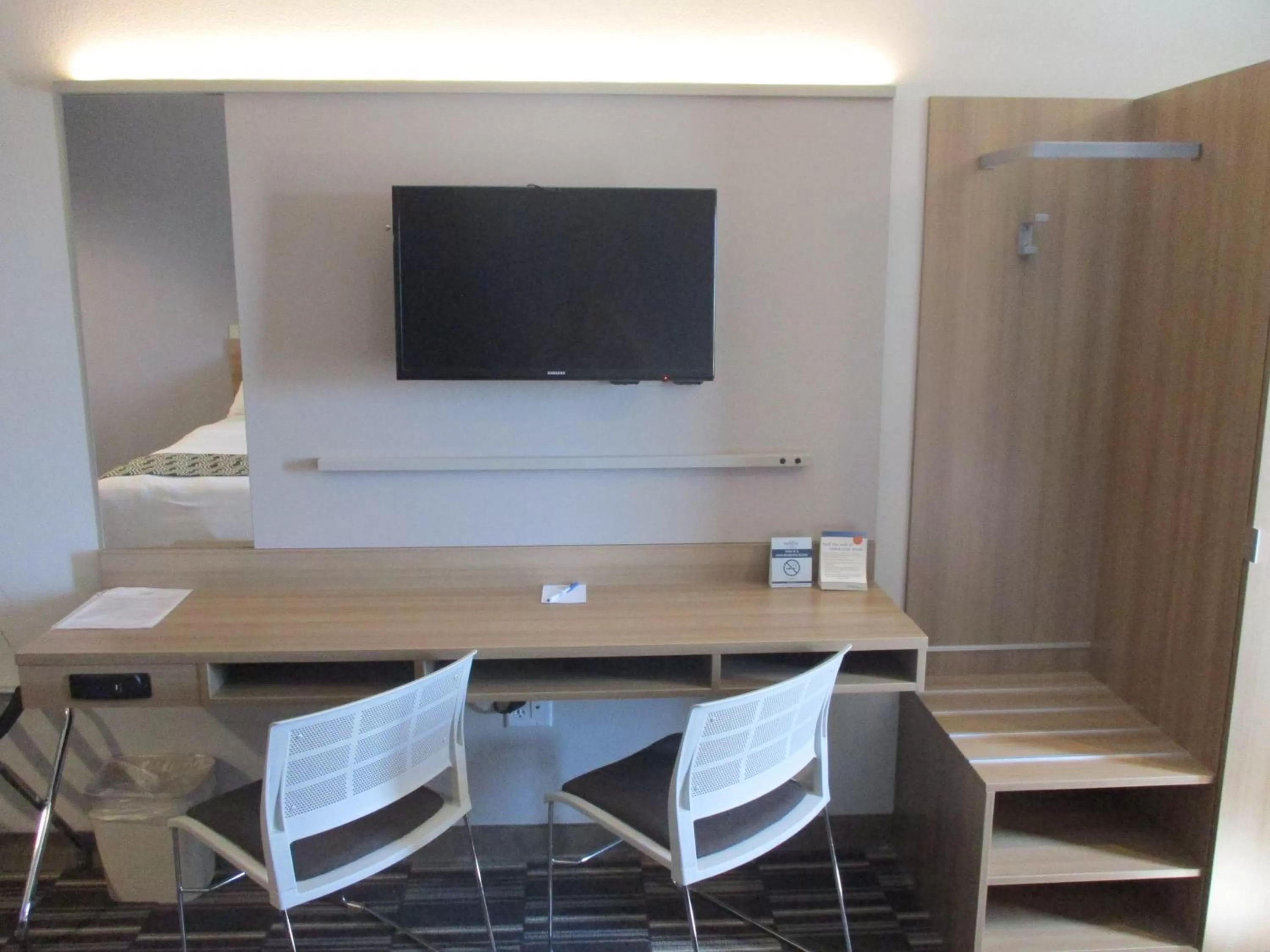 hair dresser in Microtel Inn & Suites by Wyndham Vernal/Naples