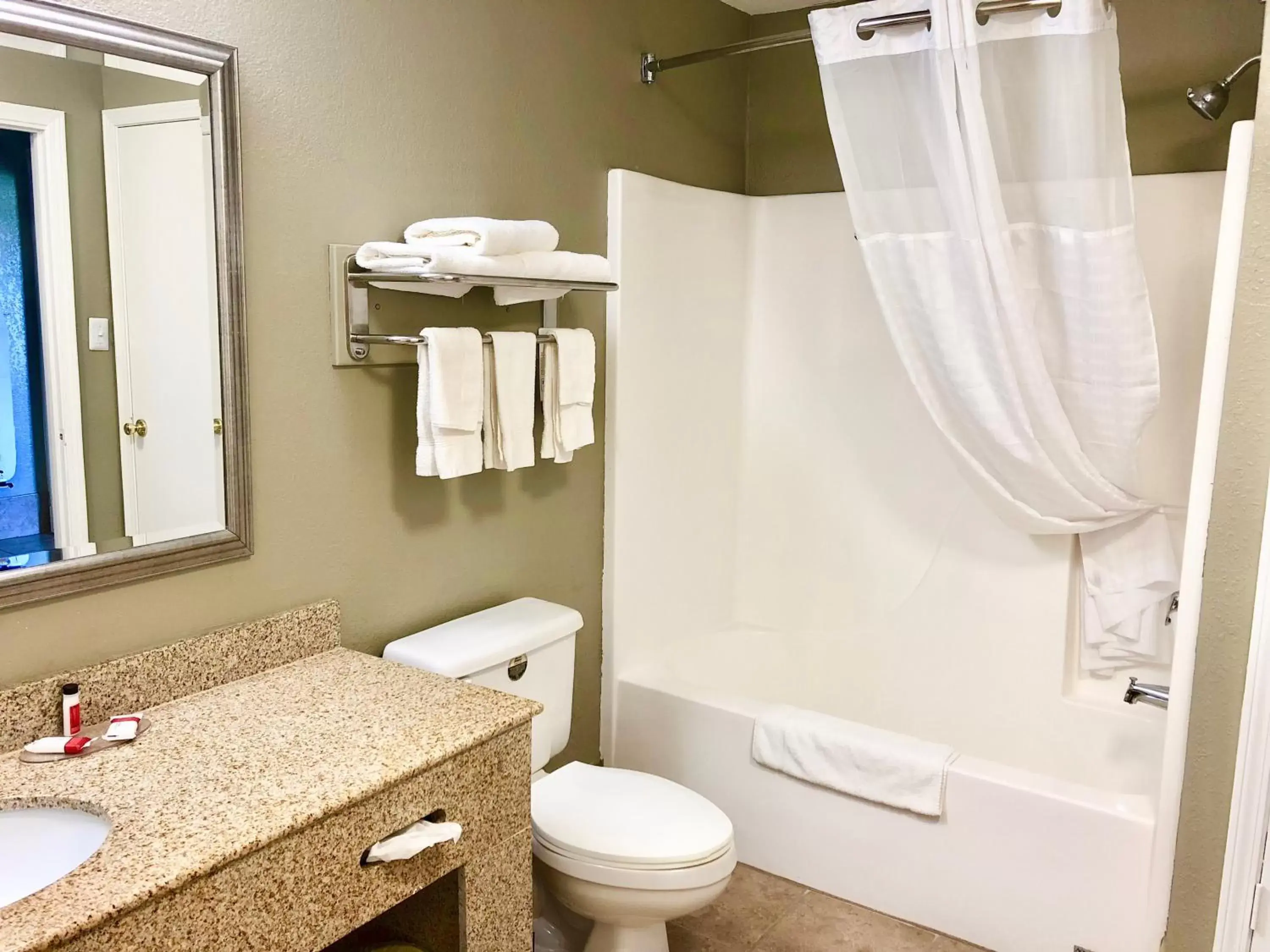 Shower, Bathroom in Super 8 by Wyndham-Tupelo Airport
