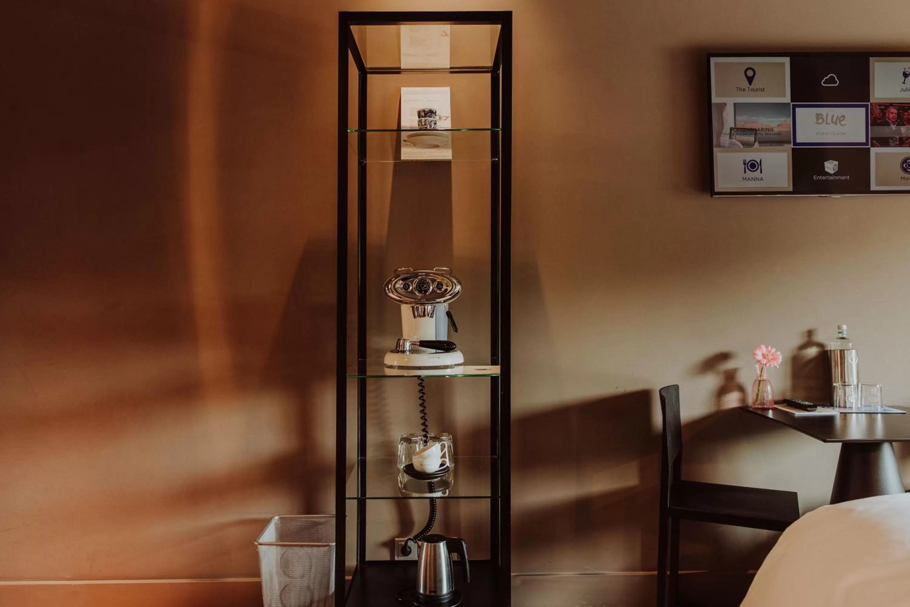 Coffee/tea facilities in Boutique Hotel Blue - Quality Lodgings