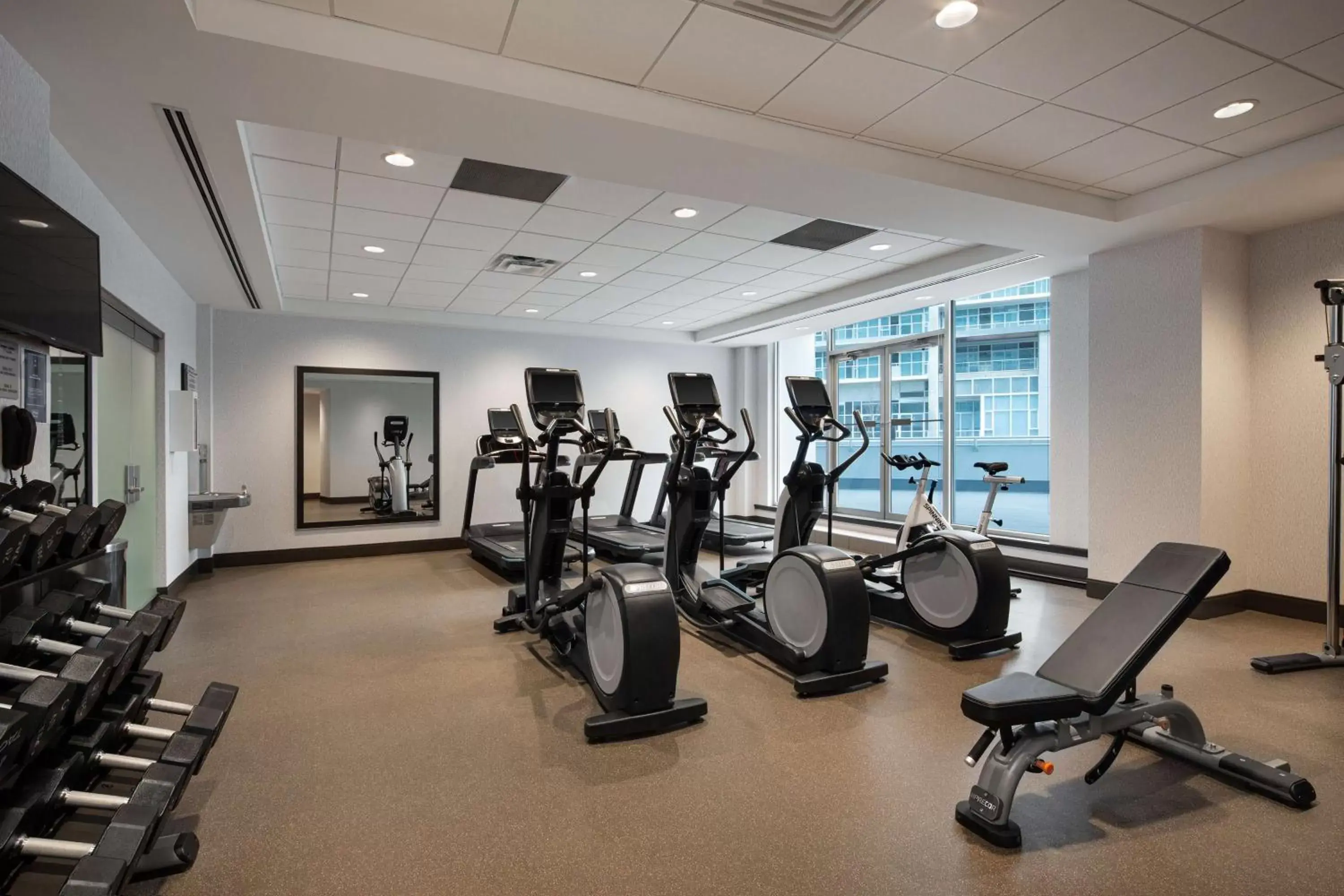 Fitness centre/facilities in Hilton Vancouver Metrotown Fitness centre/facilities in Hilton Vancouver Metrotown