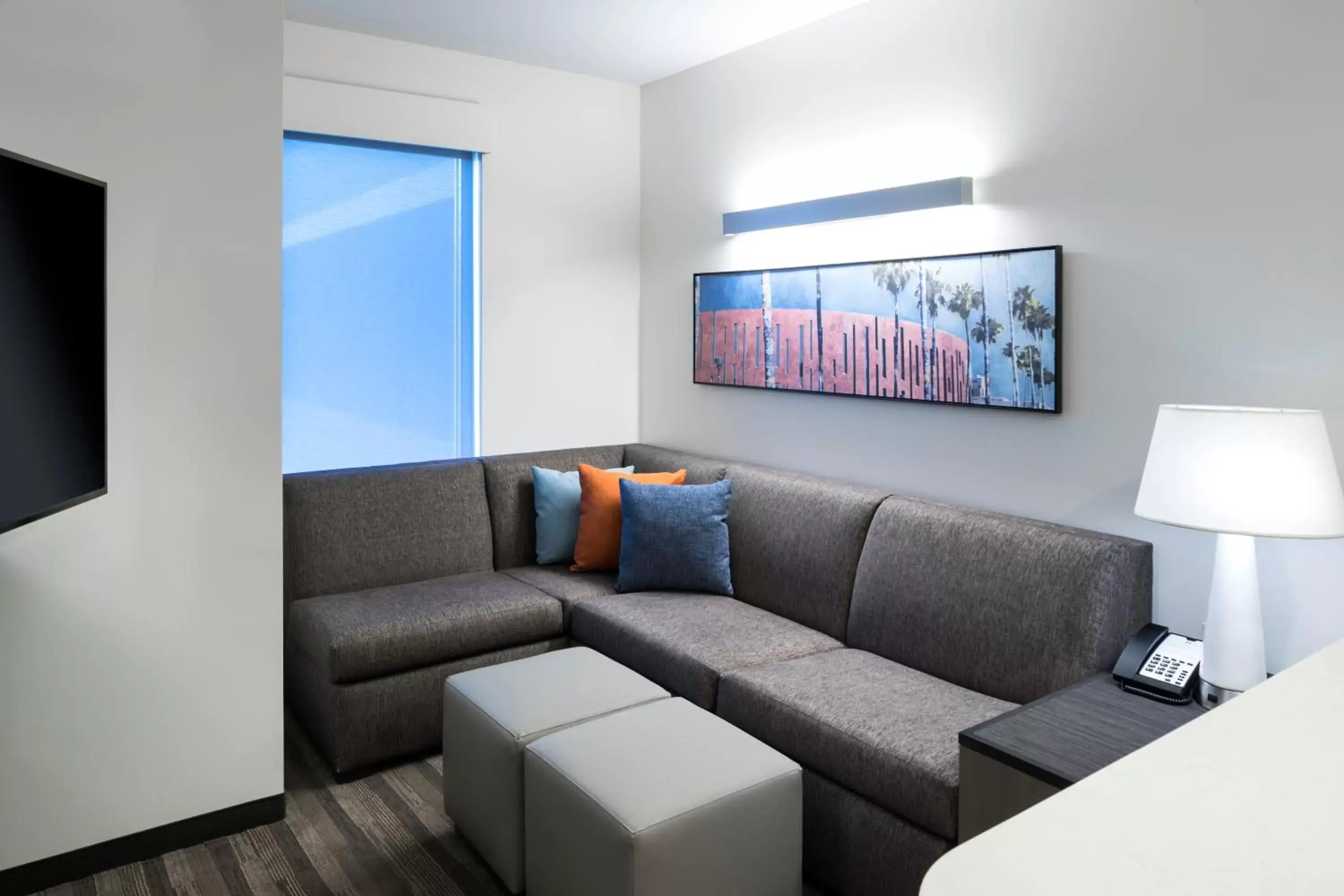 Living room, Seating Area in Hyatt House Tempe Phoenix University