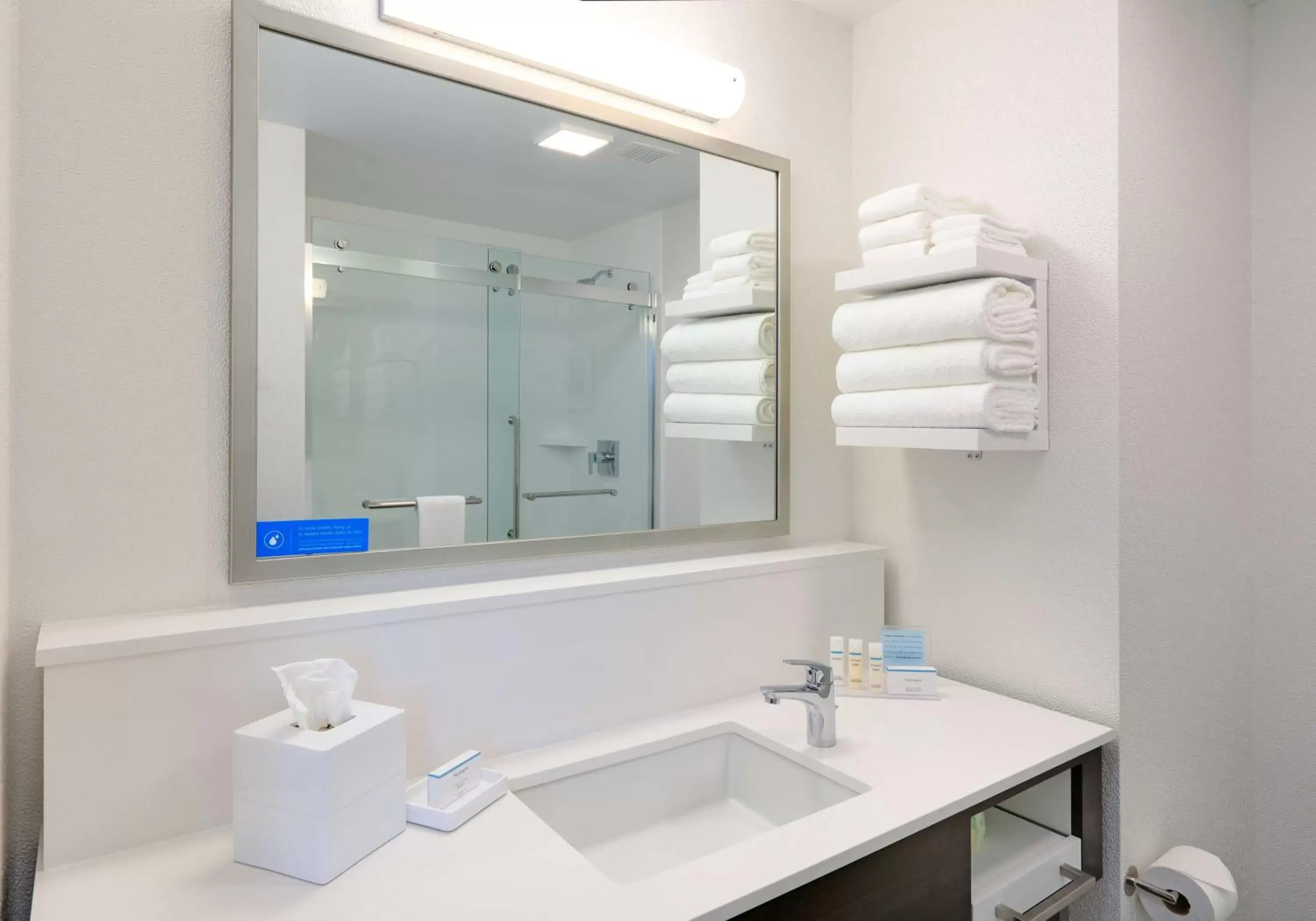 Bathroom in Hampton Inn by Hilton Irvine Spectrum Lake Forest