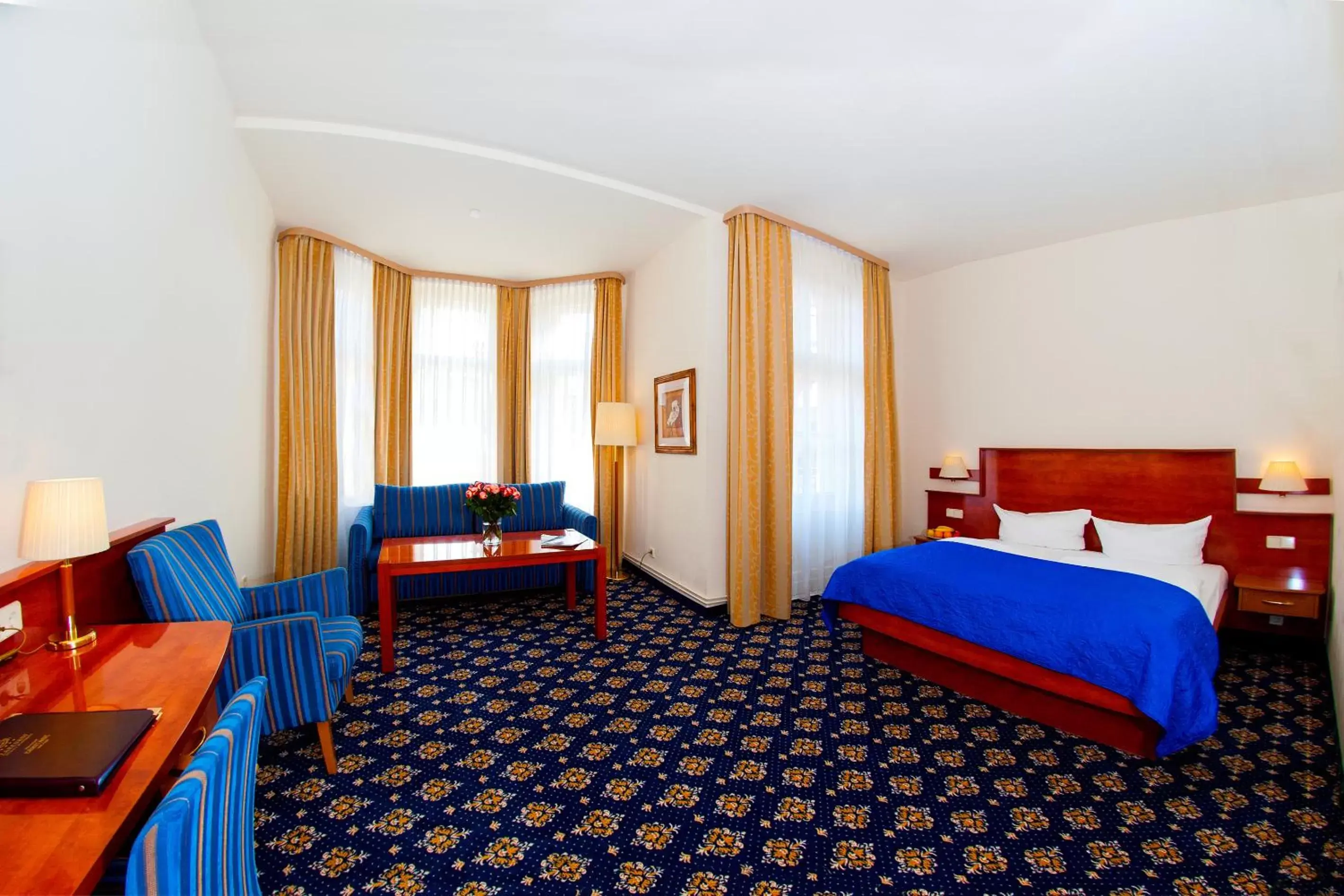 Living room, Bed in Hotel & Apartments Zarenhof Berlin Prenzlauer Berg Living room, Bed in Hotel & Apartments Zarenhof Berlin Prenzlauer Berg