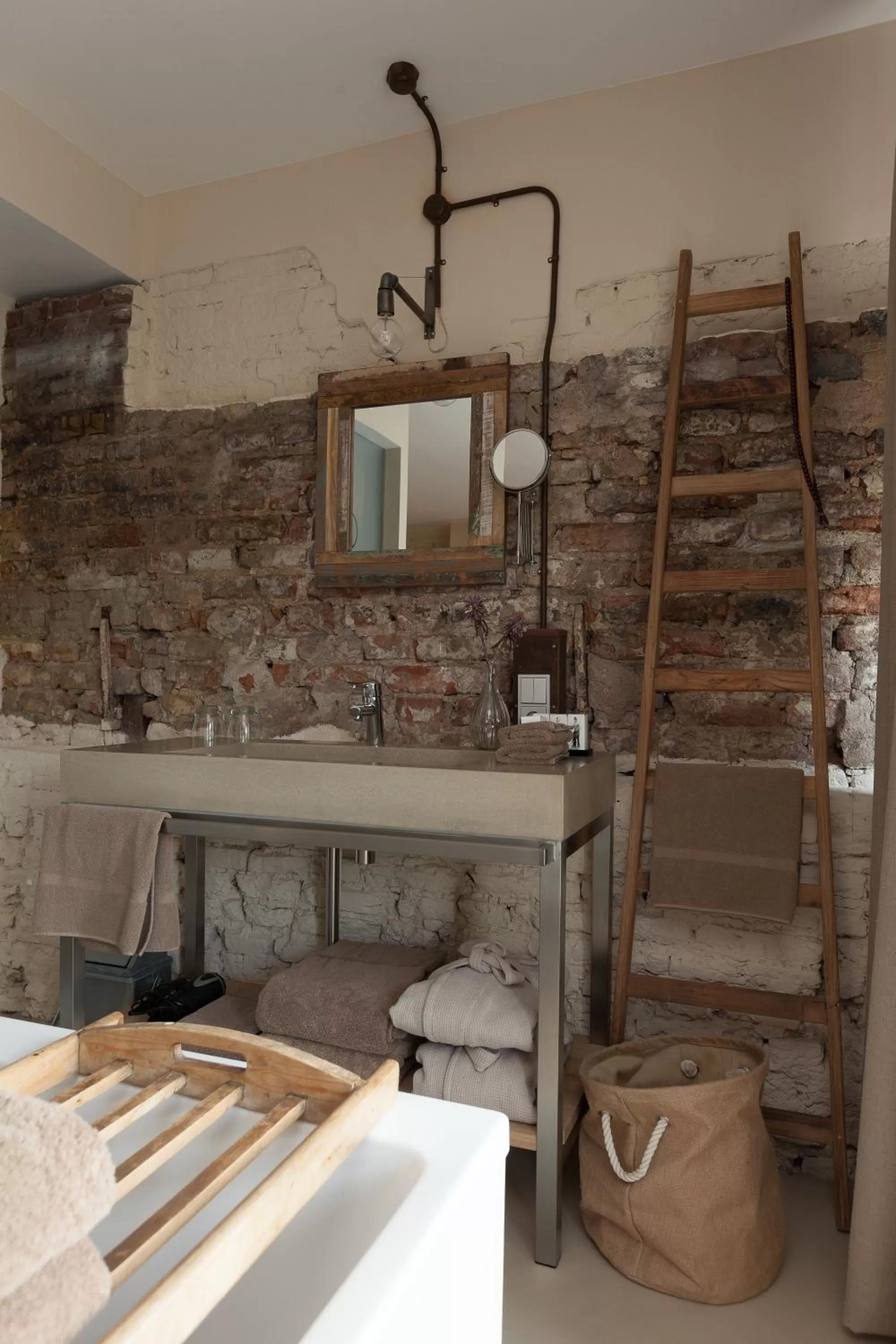 Bathroom in Mother Goose Hotel