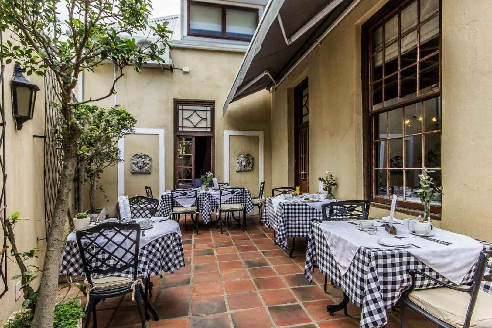 Patio in Lemoenkloof Boutique Hotel