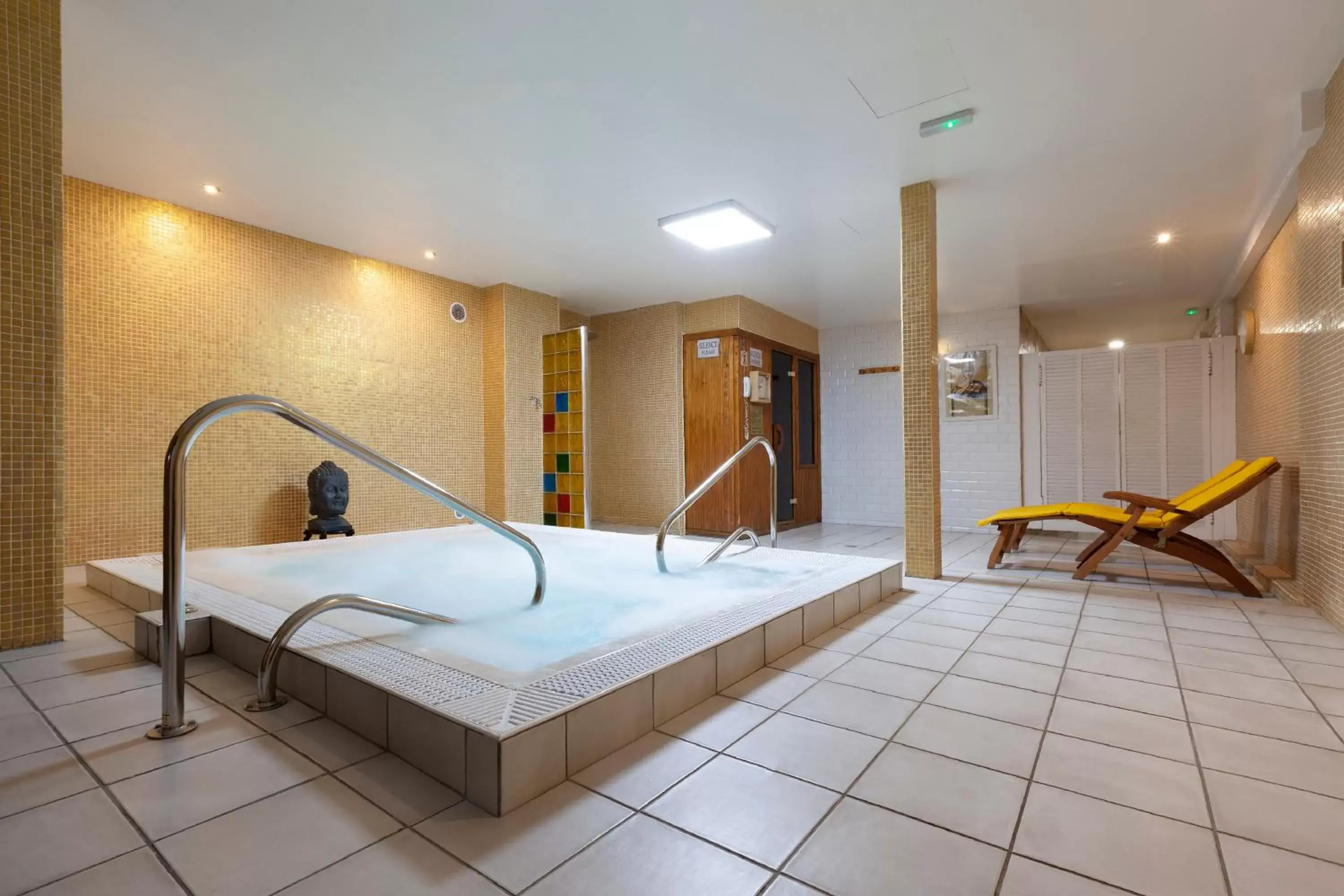 Hot Spring Bath, Swimming Pool in Hotel Araxa - Adults Only