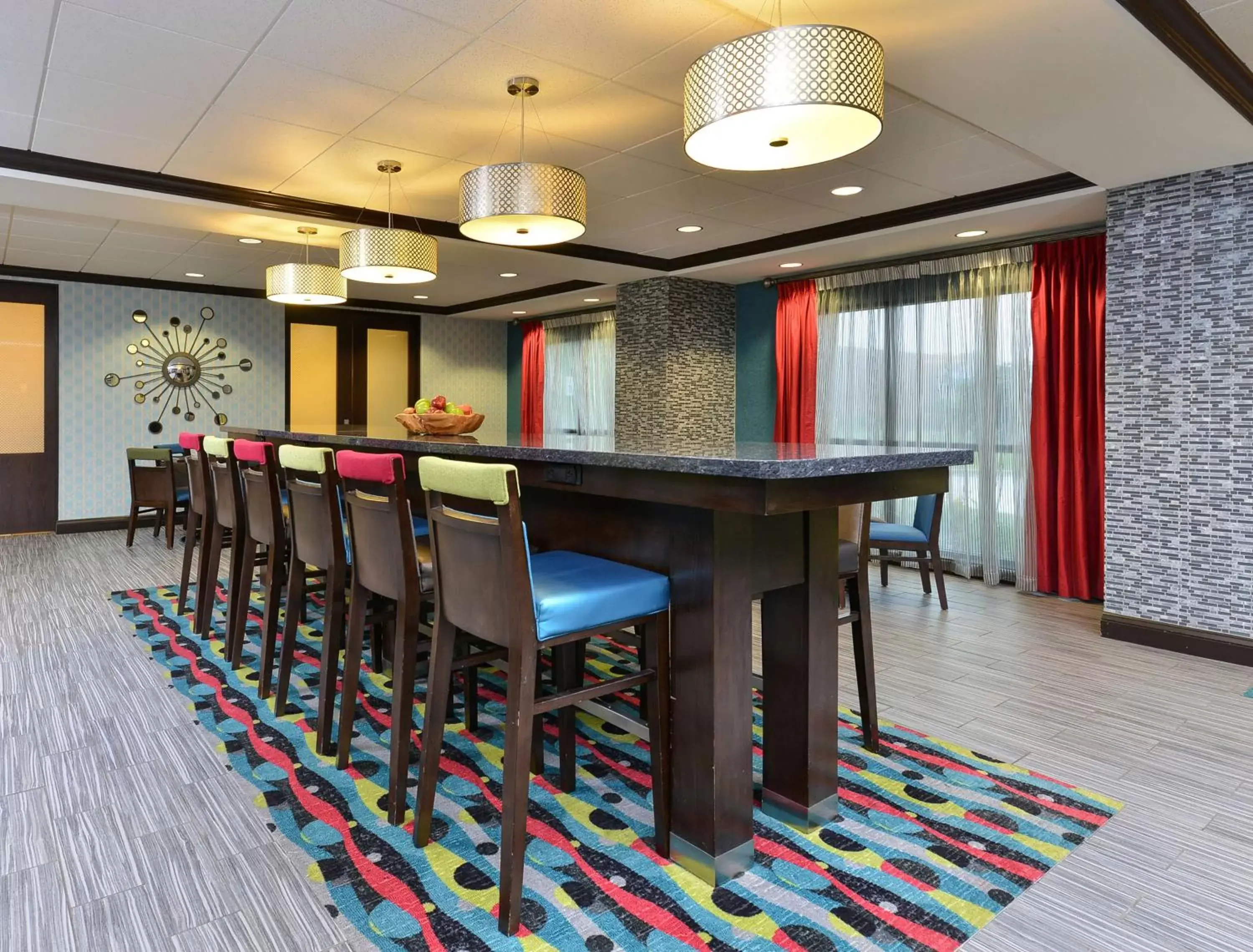 Dining area in Hampton Inn Iowa City/University Area