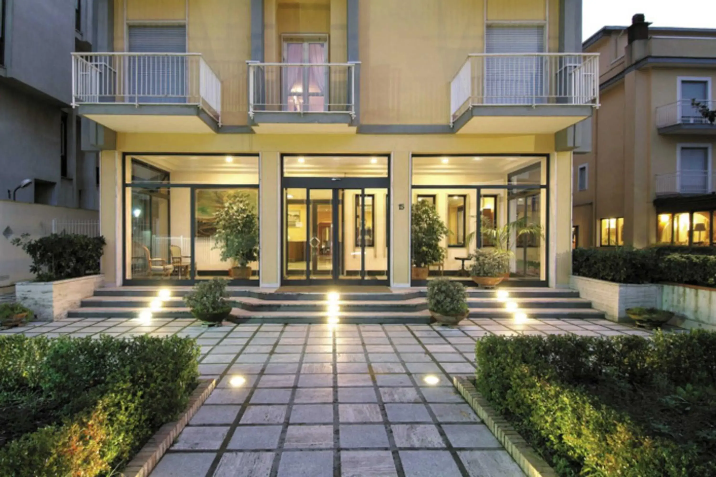 Facade/entrance in American Hotel Facade/entrance in American Hotel