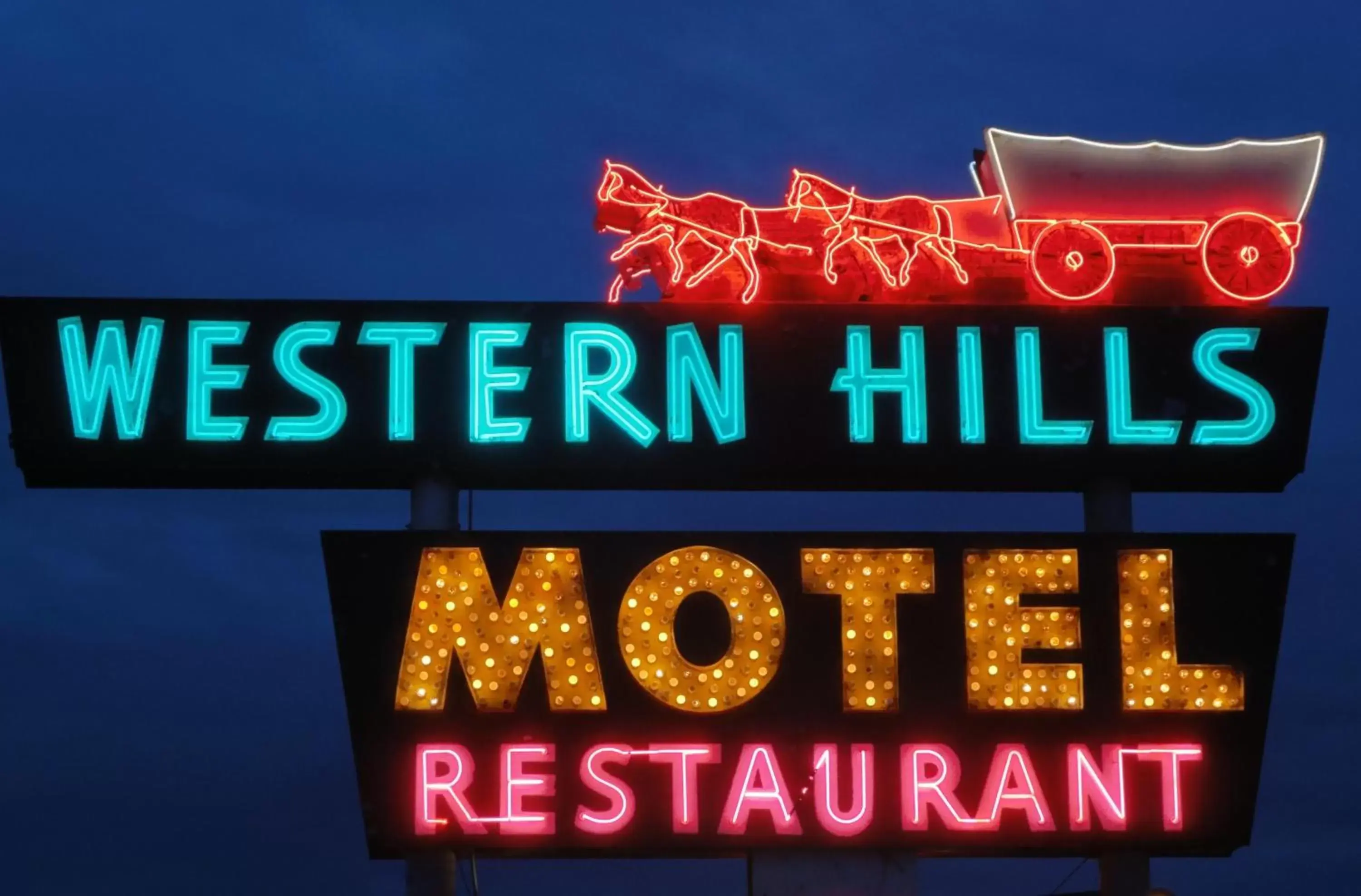 Property Logo/Sign in Western Hills Motel
