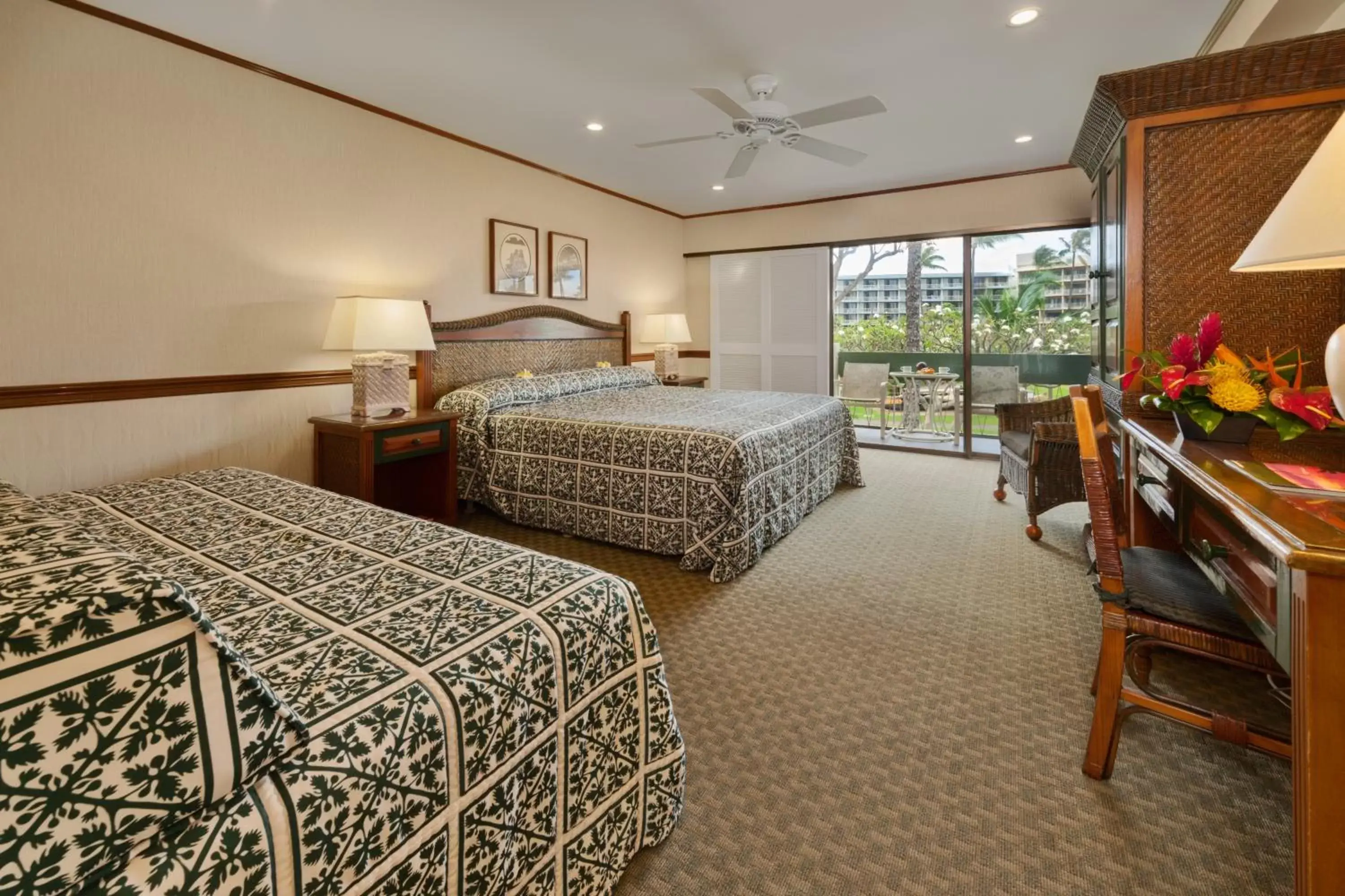 Bedroom, Bed in OUTRIGGER Kāʻanapali Beach Resort