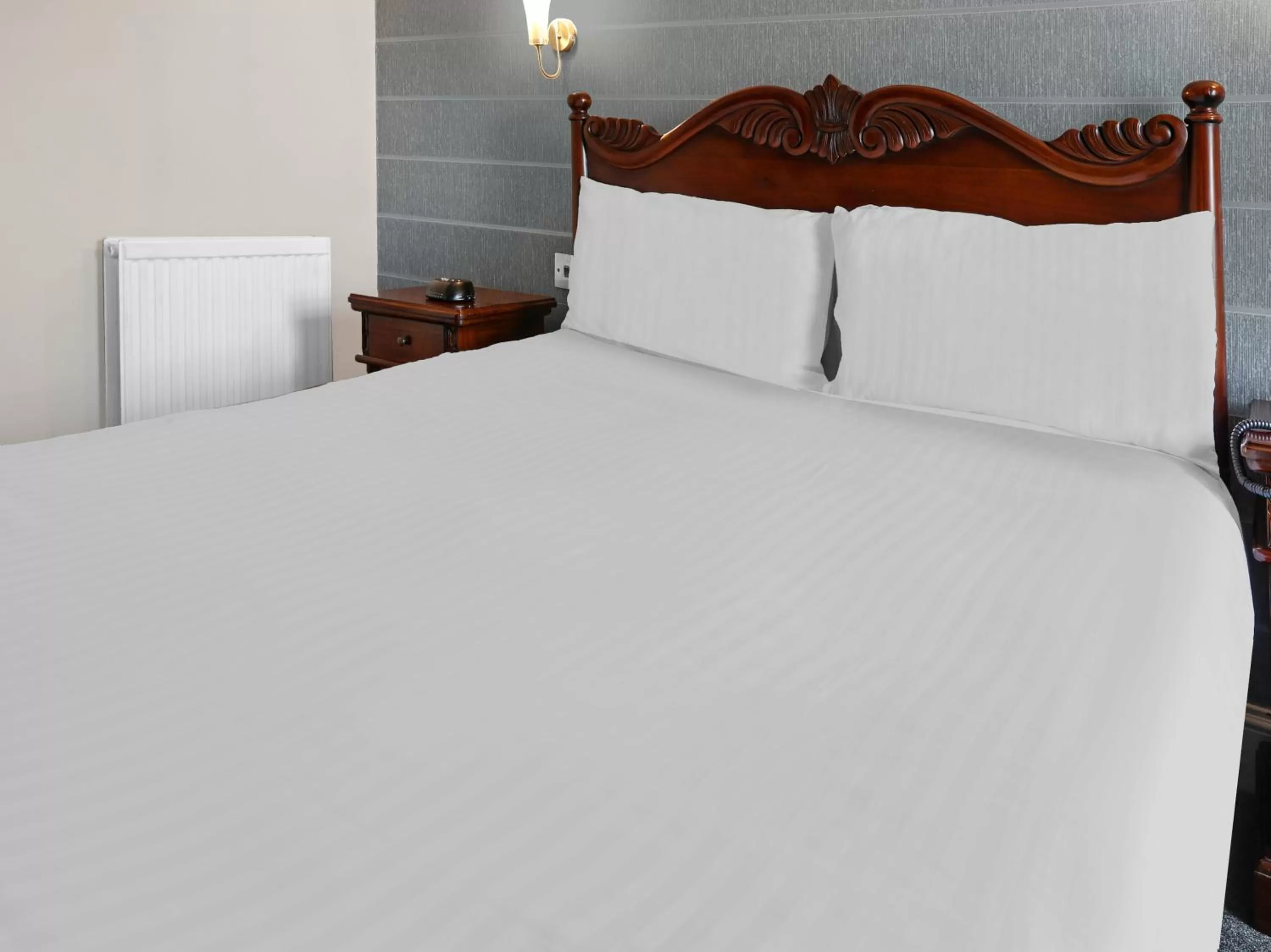 Bedroom, Bed in Dryfesdale Hotel - BW Signature Collection