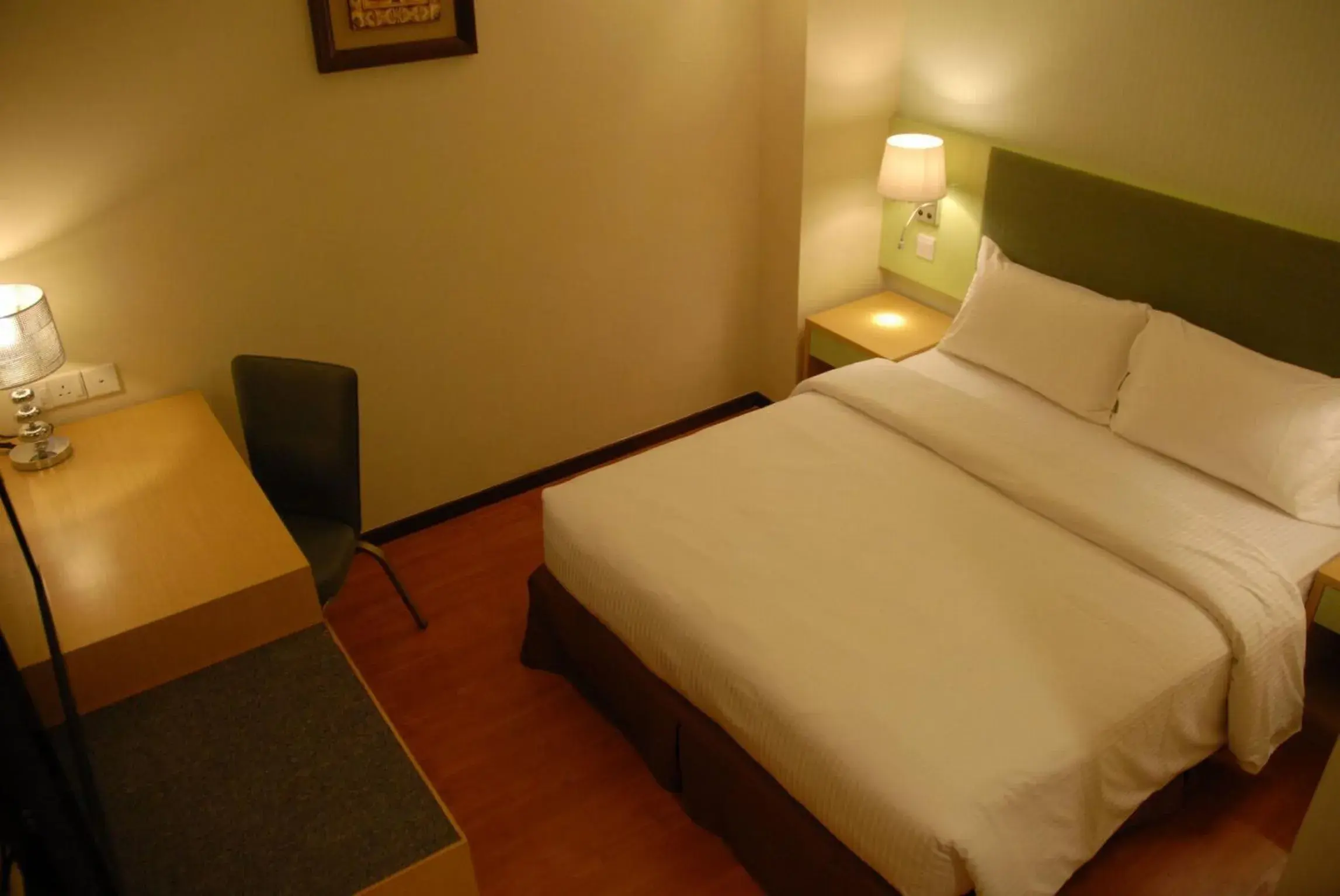 Standard Double Room with no Window in The Pavilion Hotel Standard Double Room with no Window in The Pavilion Hotel