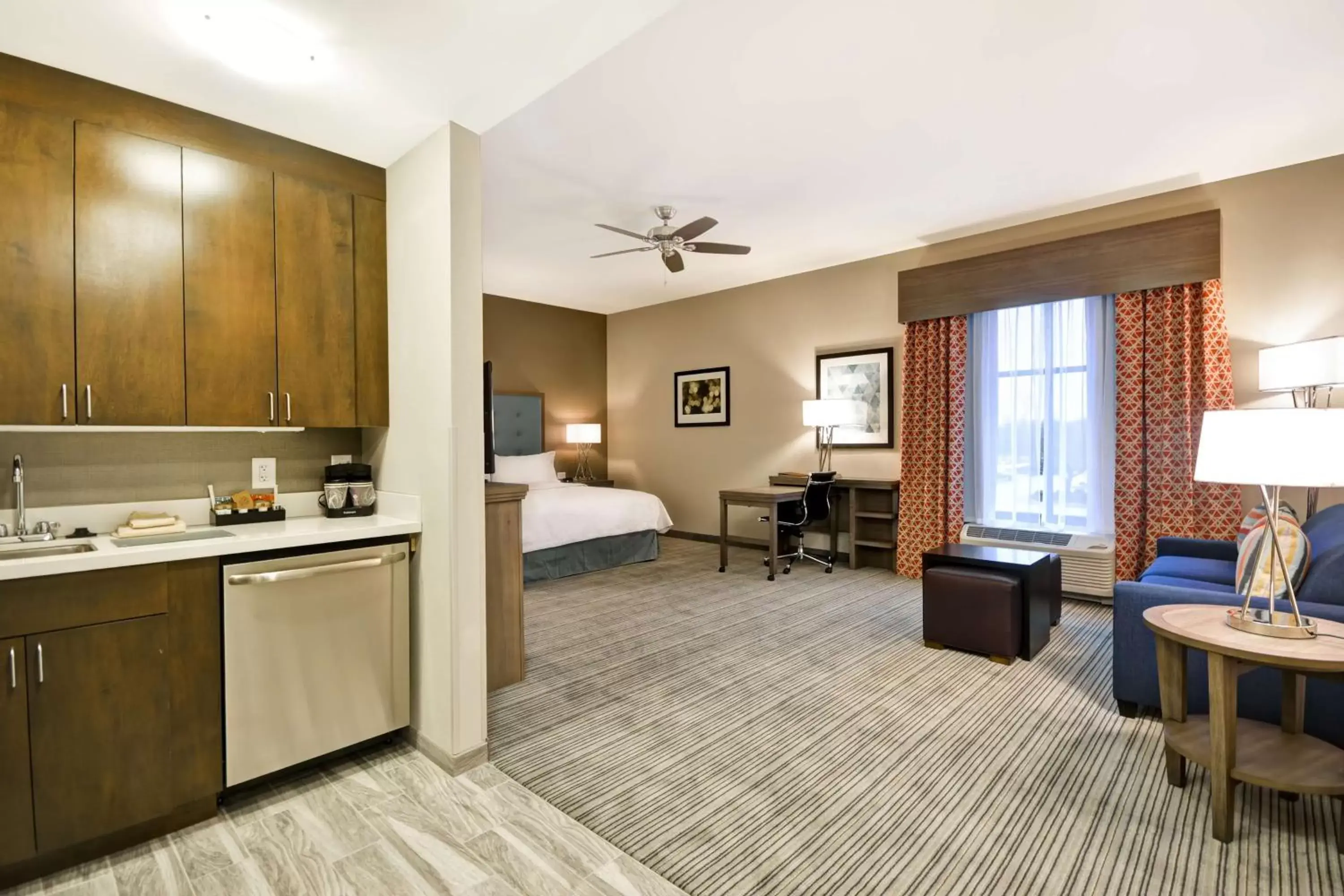 Bedroom, Kitchen/Kitchenette in Homewood Suites By Hilton Rocky Mount