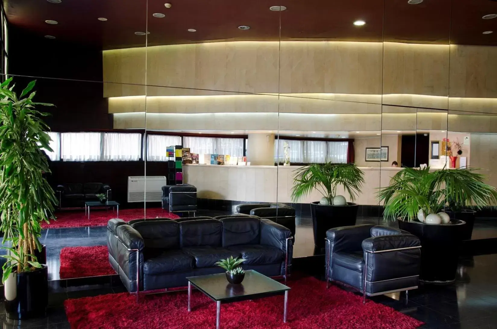 Lobby or reception, Lobby/Reception in VIP Executive Eden Aparthotel