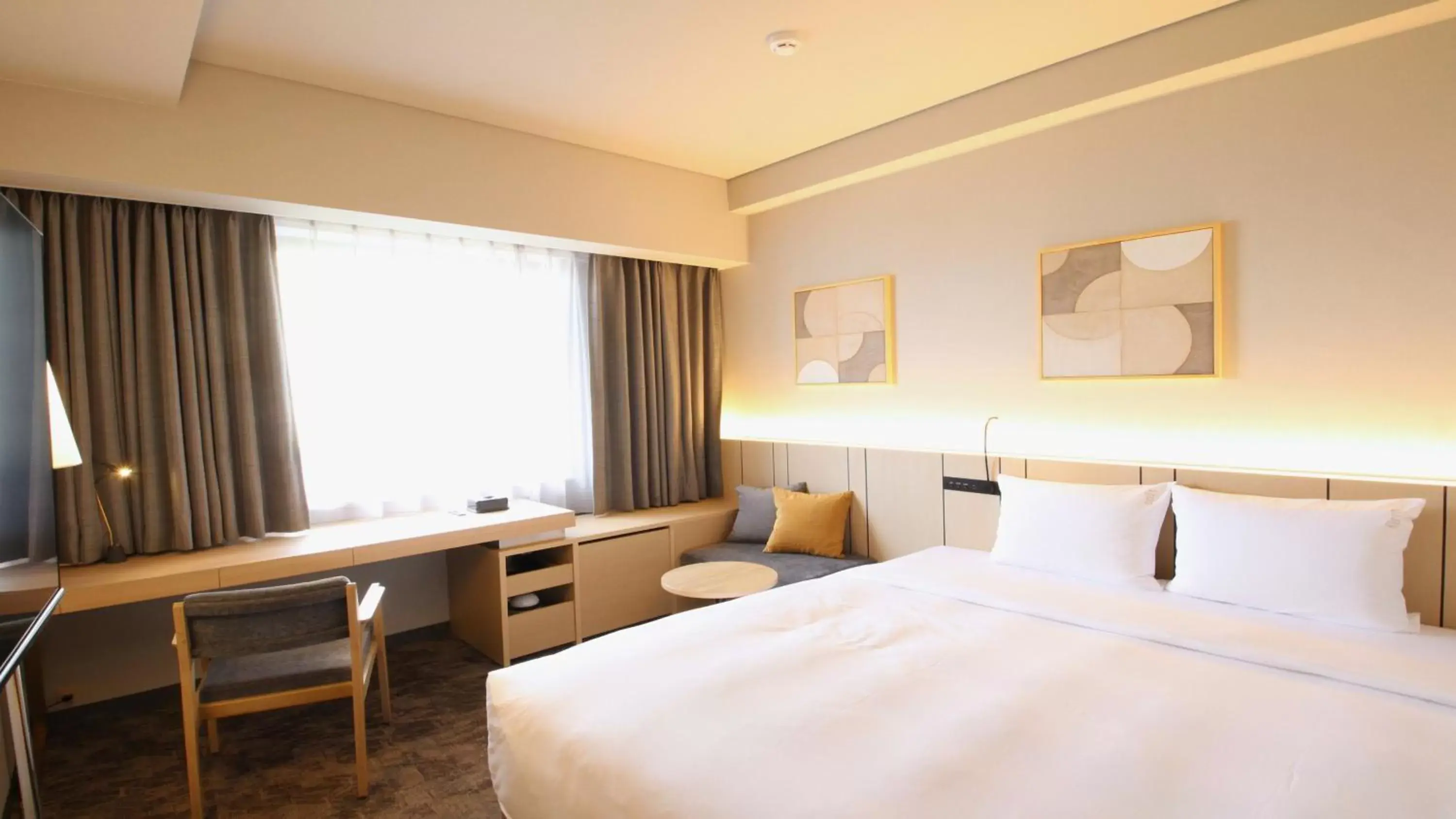 Photo of the whole room, Bed in ANA Holiday Inn Sendai, an IHG Hotel