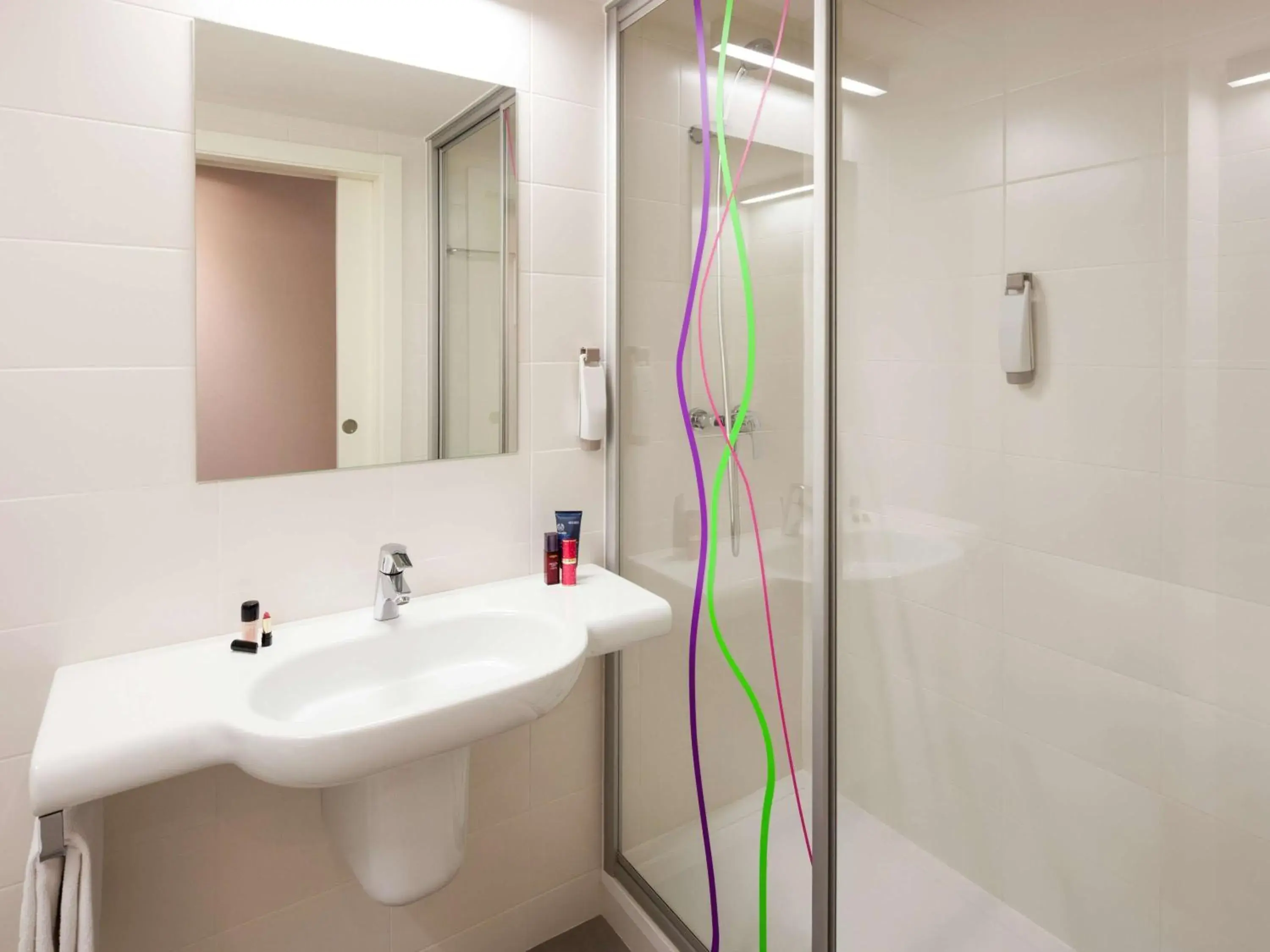Bedroom, Bathroom in ibis Styles Lleida Torrefarrera
