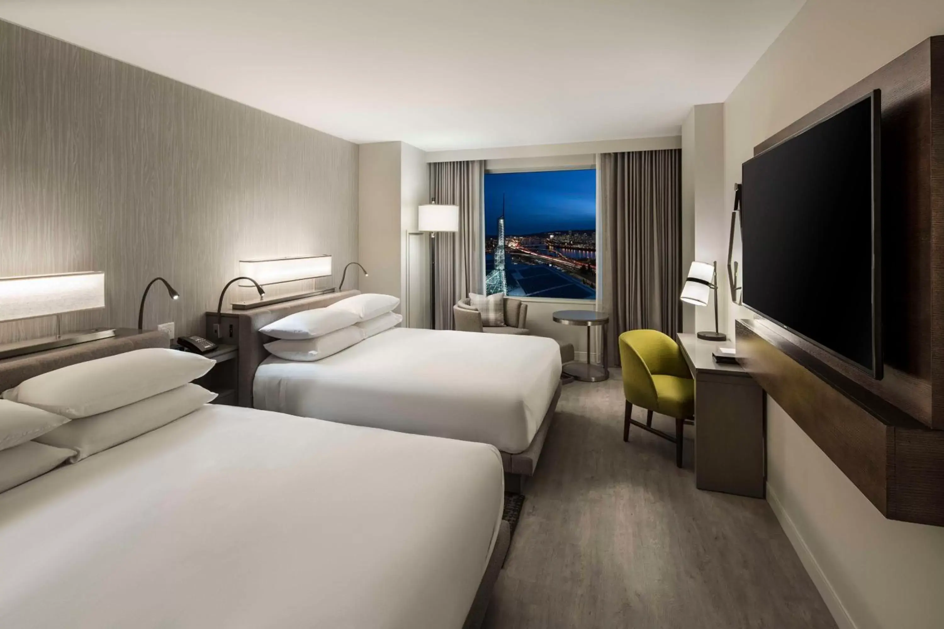 Bedroom, Bed in Hyatt Regency Portland at the Oregon Convention Center Bedroom, Bed in Hyatt Regency Portland at the Oregon Convention Center