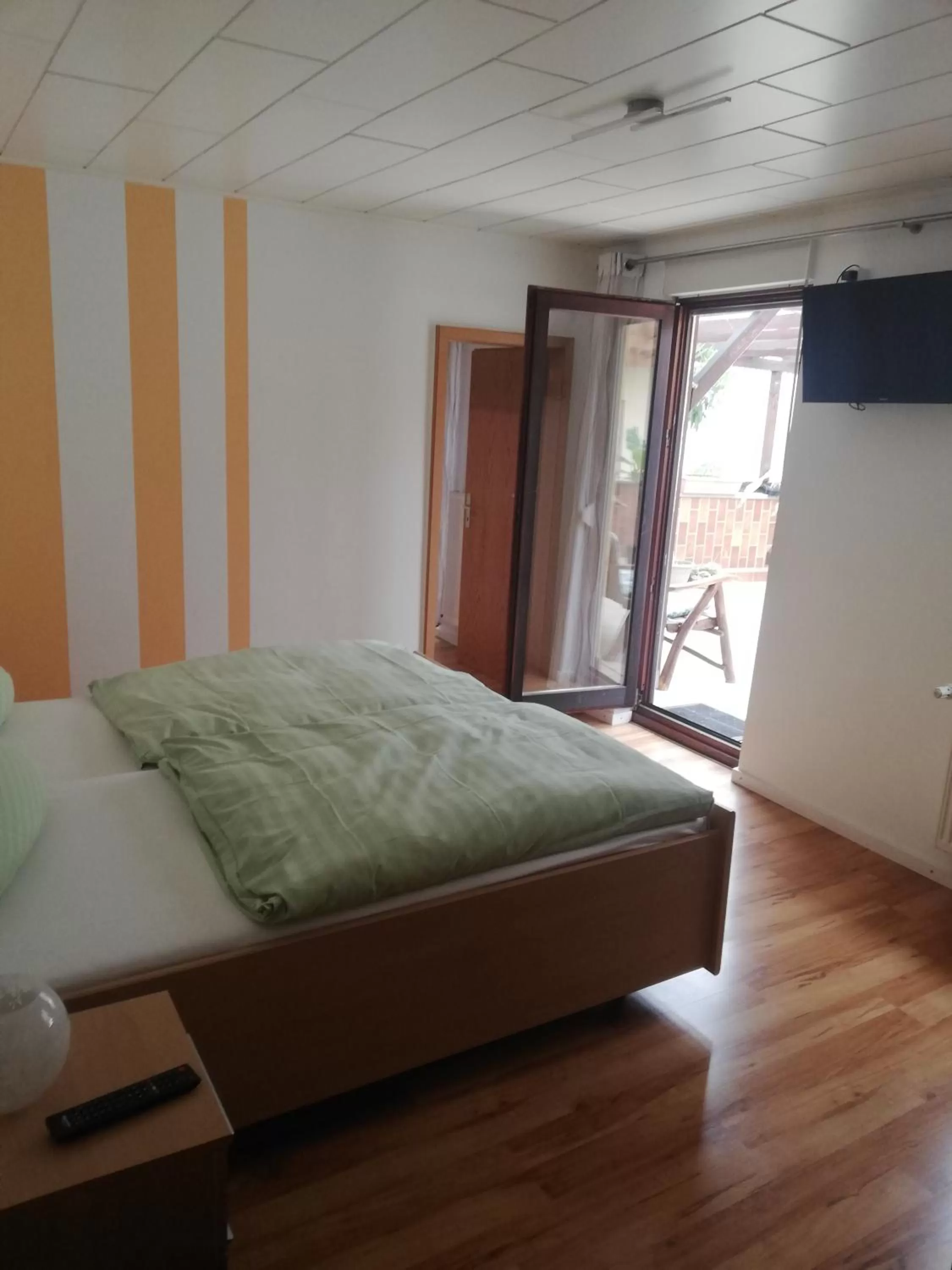 Bed in Bed and Breakfast - Rheingauer Hof