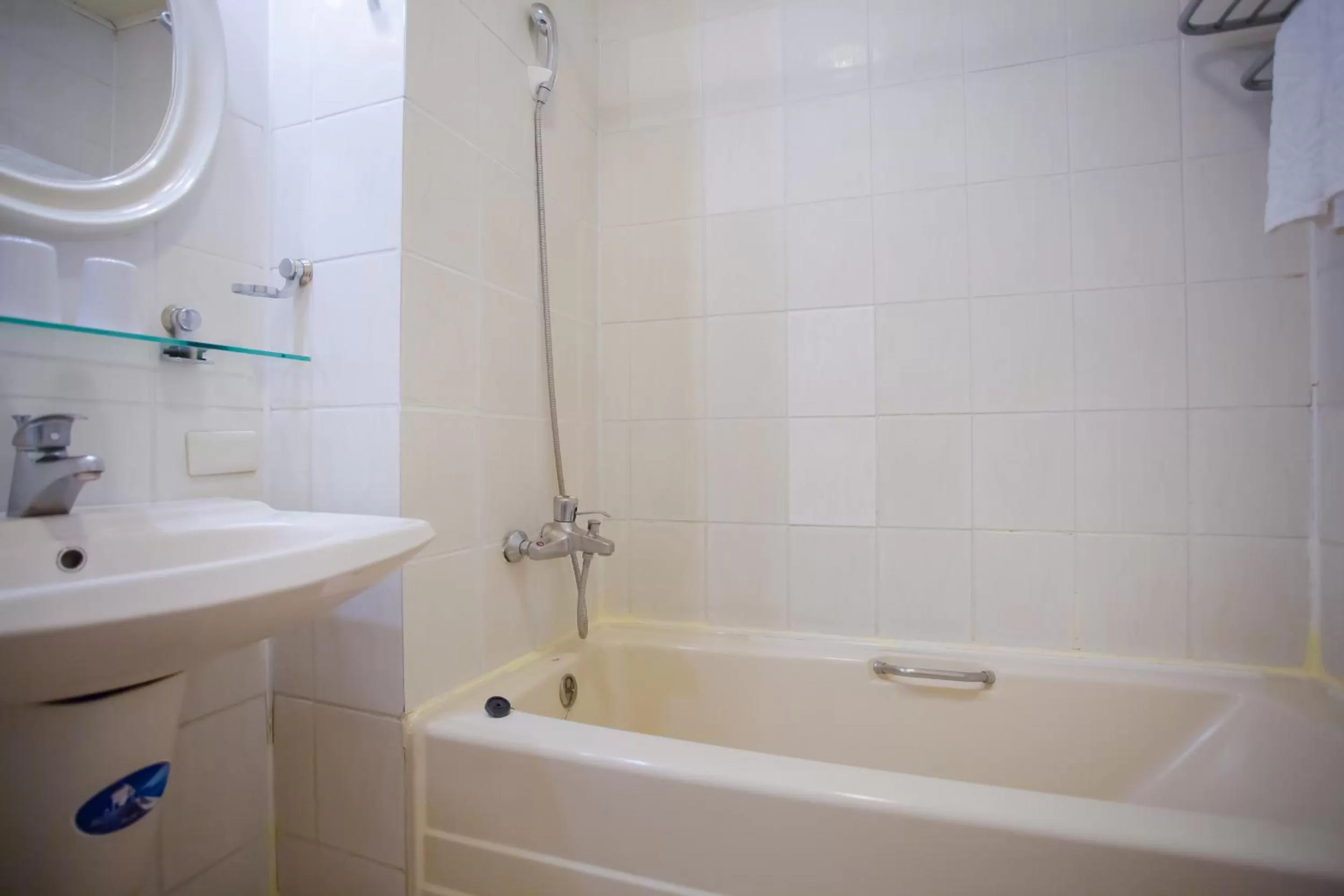 Shower in Formosa Corridor Hotel