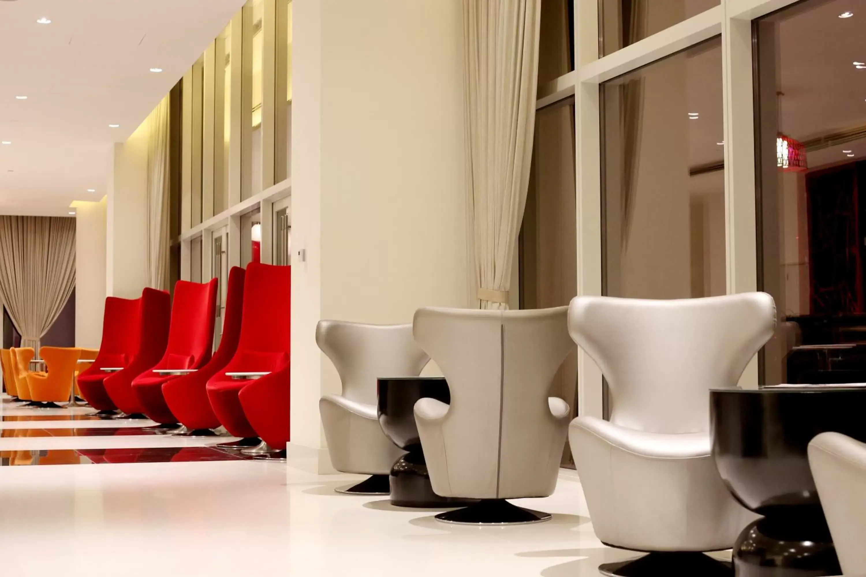 Lobby or reception in Cinnamon Red Colombo