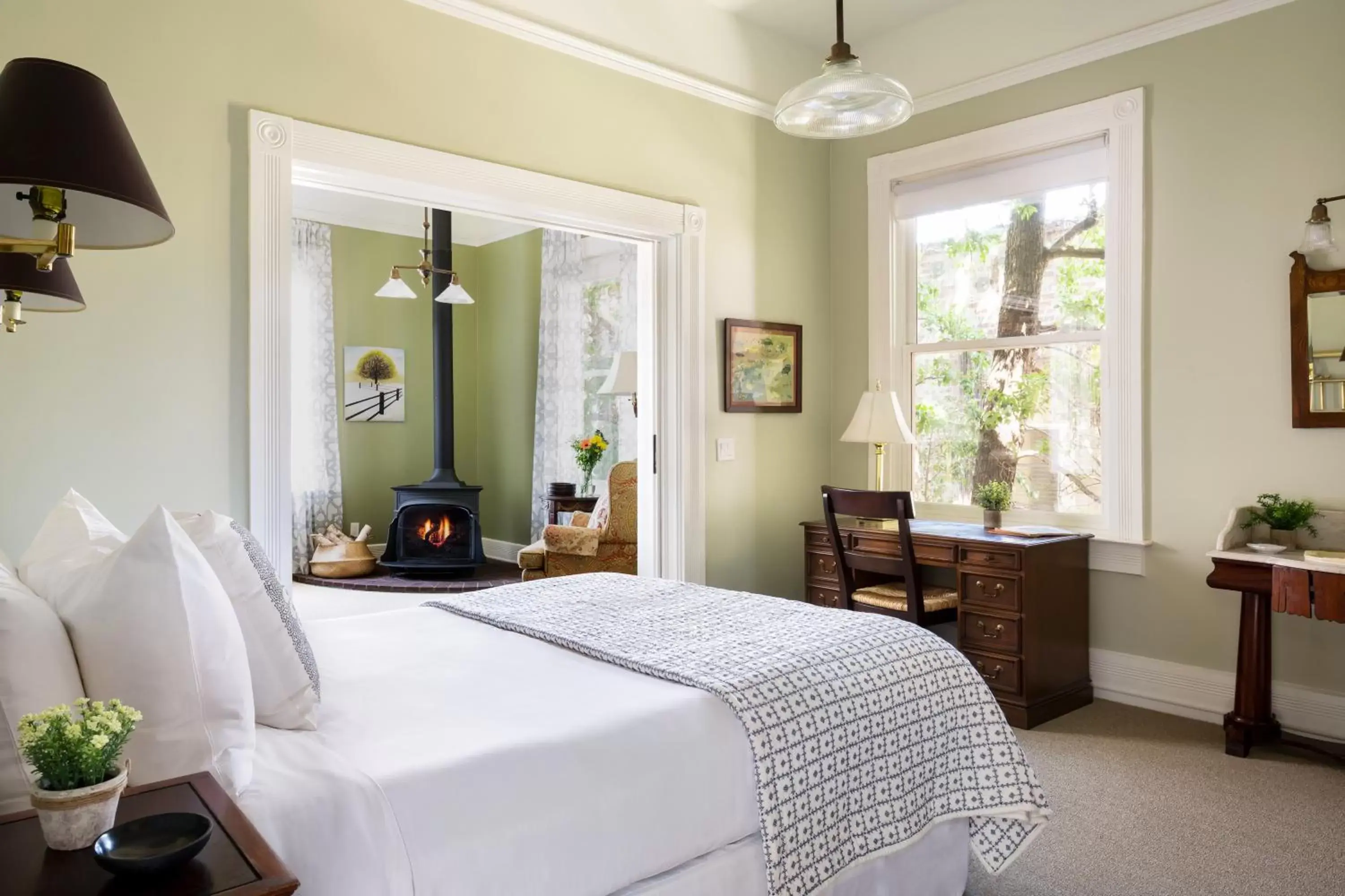 Bed in Garden Street Inn Downtown San Luis Obispo, A Kirkwood Collection Hotel Bed in Garden Street Inn Downtown San Luis Obispo, A Kirkwood Collection Hotel