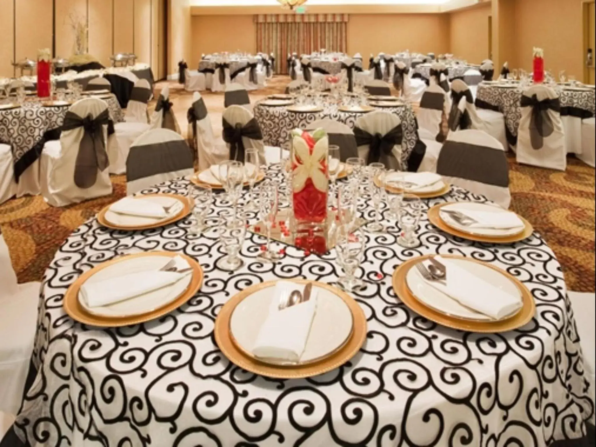 Banquet/Function facilities, Restaurant/Places to Eat in Premiere Suites