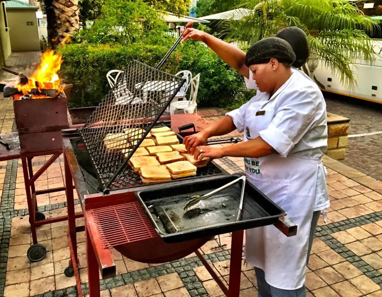 Restaurant/places to eat in Turnberry Boutique Hotel Restaurant/places to eat in Turnberry Boutique Hotel