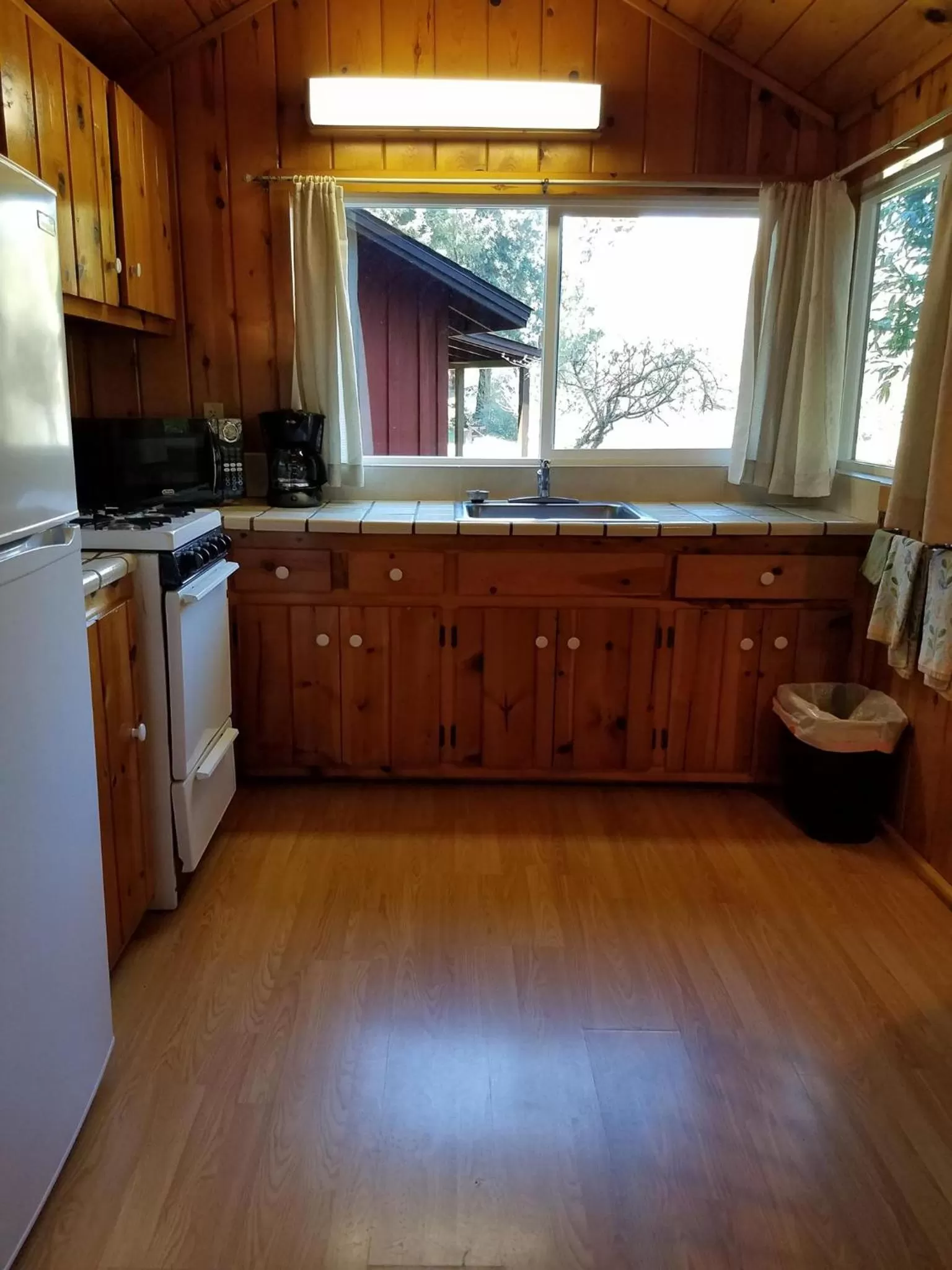 Kitchen or kitchenette, Kitchen/Kitchenette in Fern River Resort