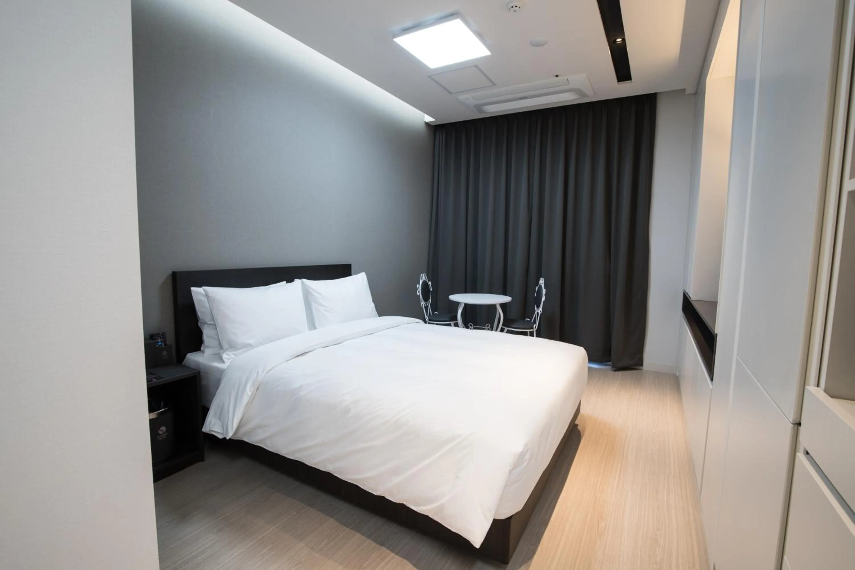 Bed in Sunrise Hotel Sokcho