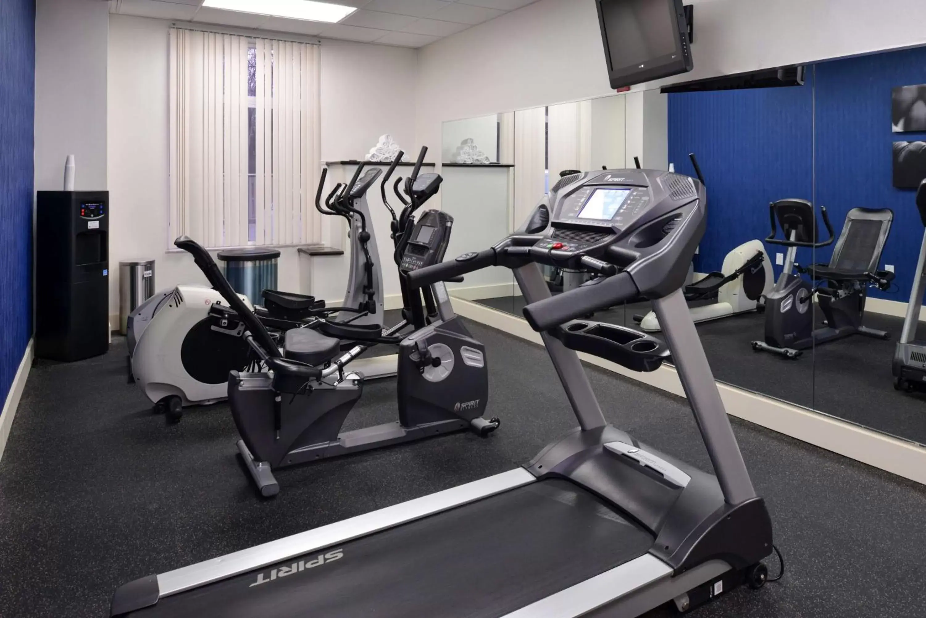 Activities, Fitness Center/Facilities in Country Inn & Suites by Radisson, Nashville Airport, TN