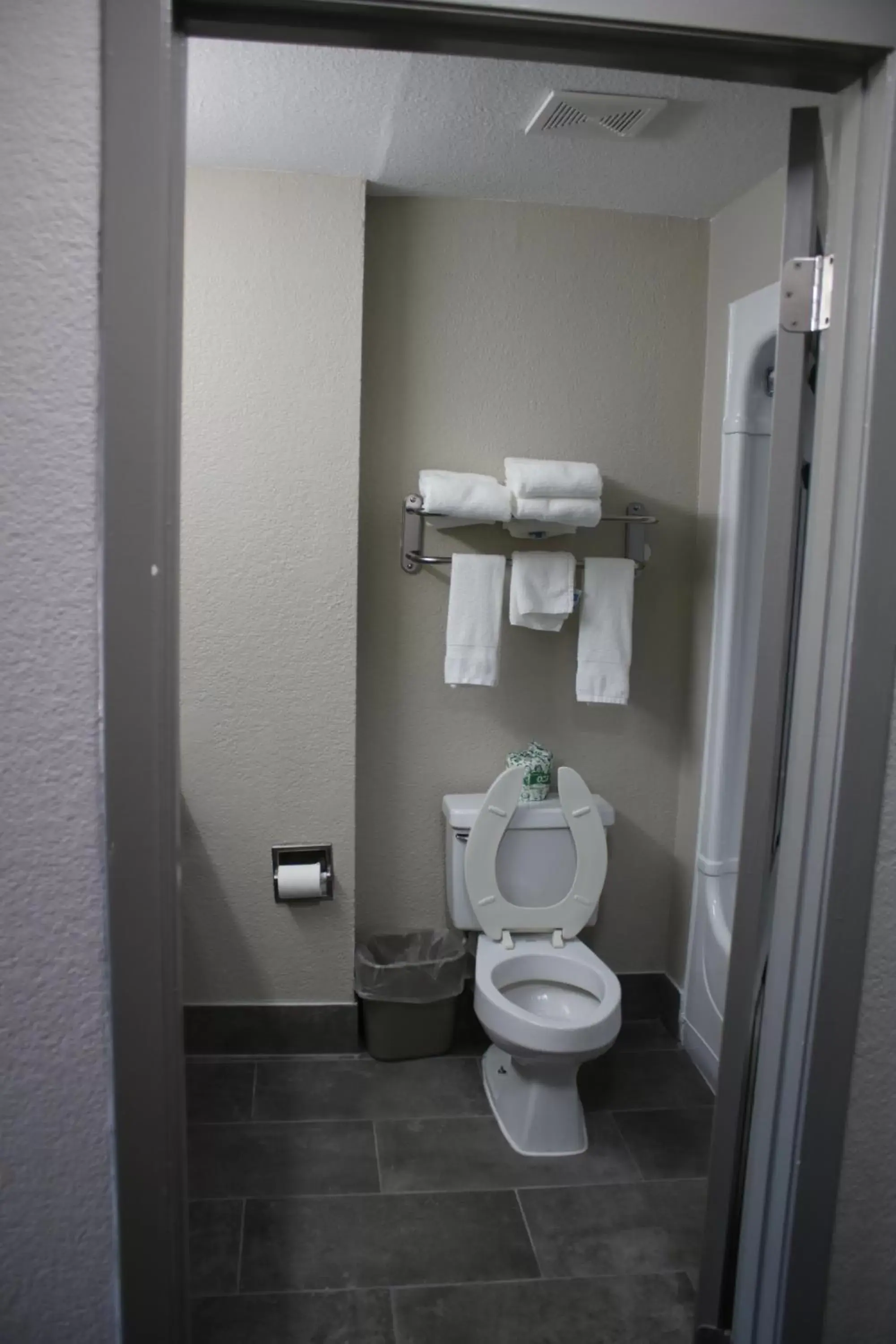 Bathroom in Days Inn by Wyndham Waco University Area