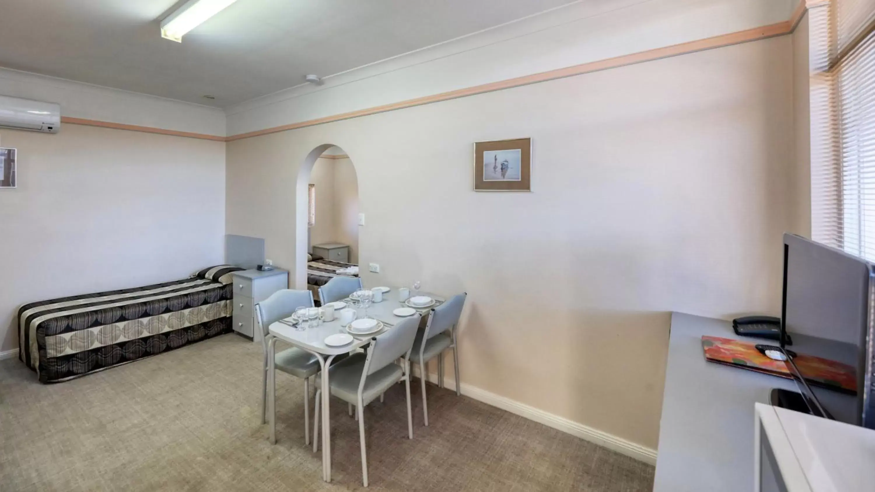 Seating area in Comfort Inn Crystal Broken Hill