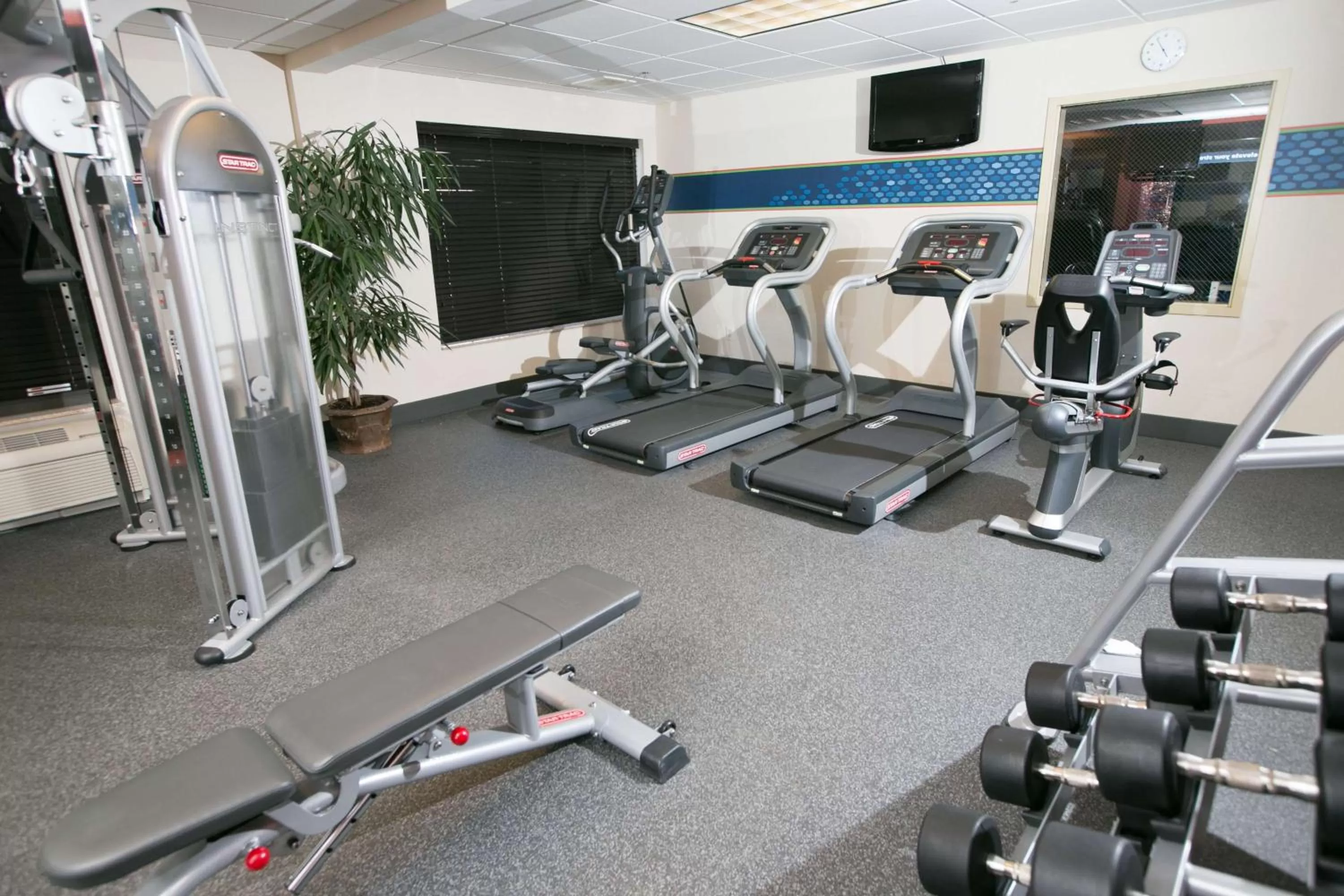 Fitness centre/facilities in Hampton Inn Hadley-Amherst Area